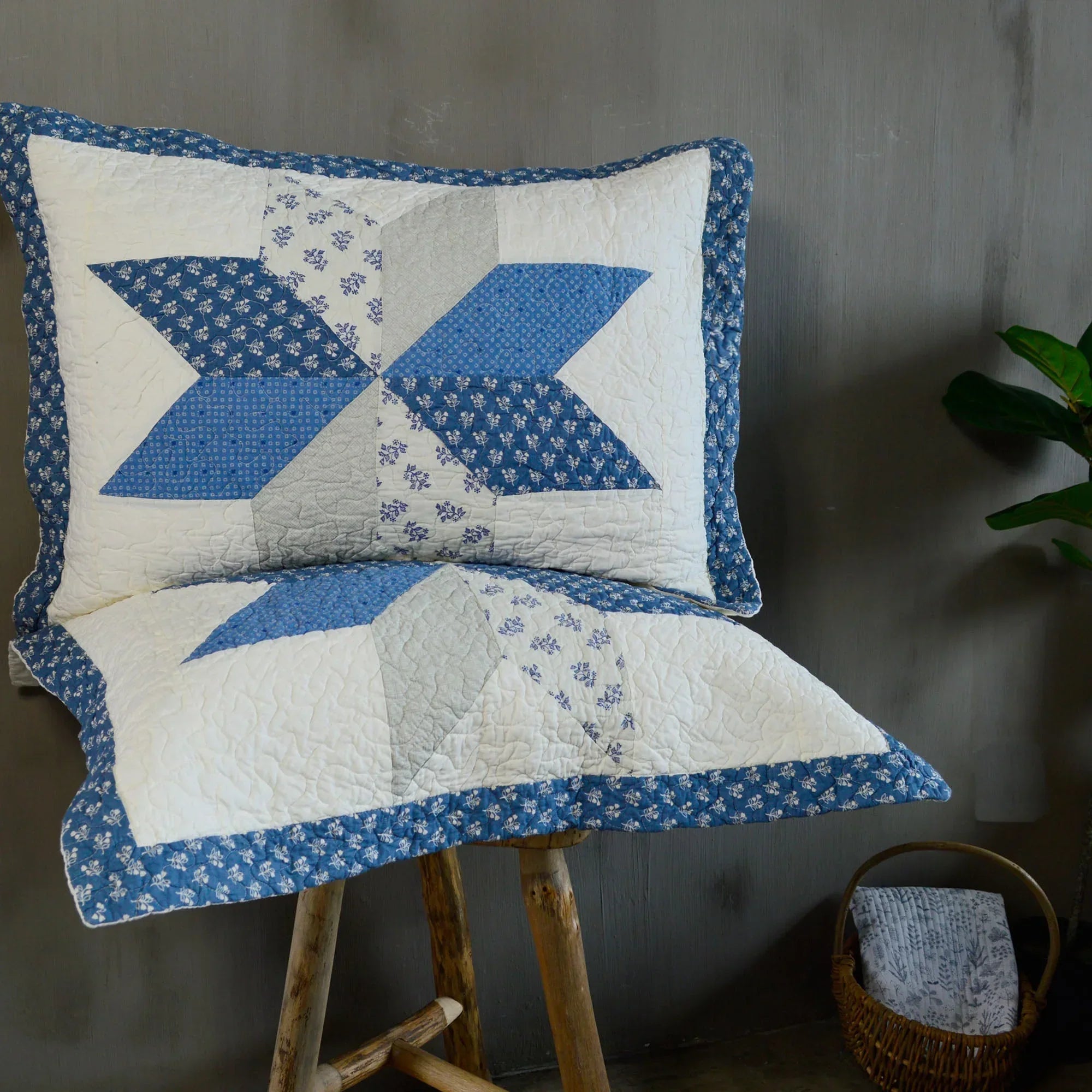 Kasentex 100% Cotton Summer Diamond Blue Patchwork Quilt King Size Pillow Sham, Boho Style, Motif Blue and Ivory, Room Decor, Graduation Gifts