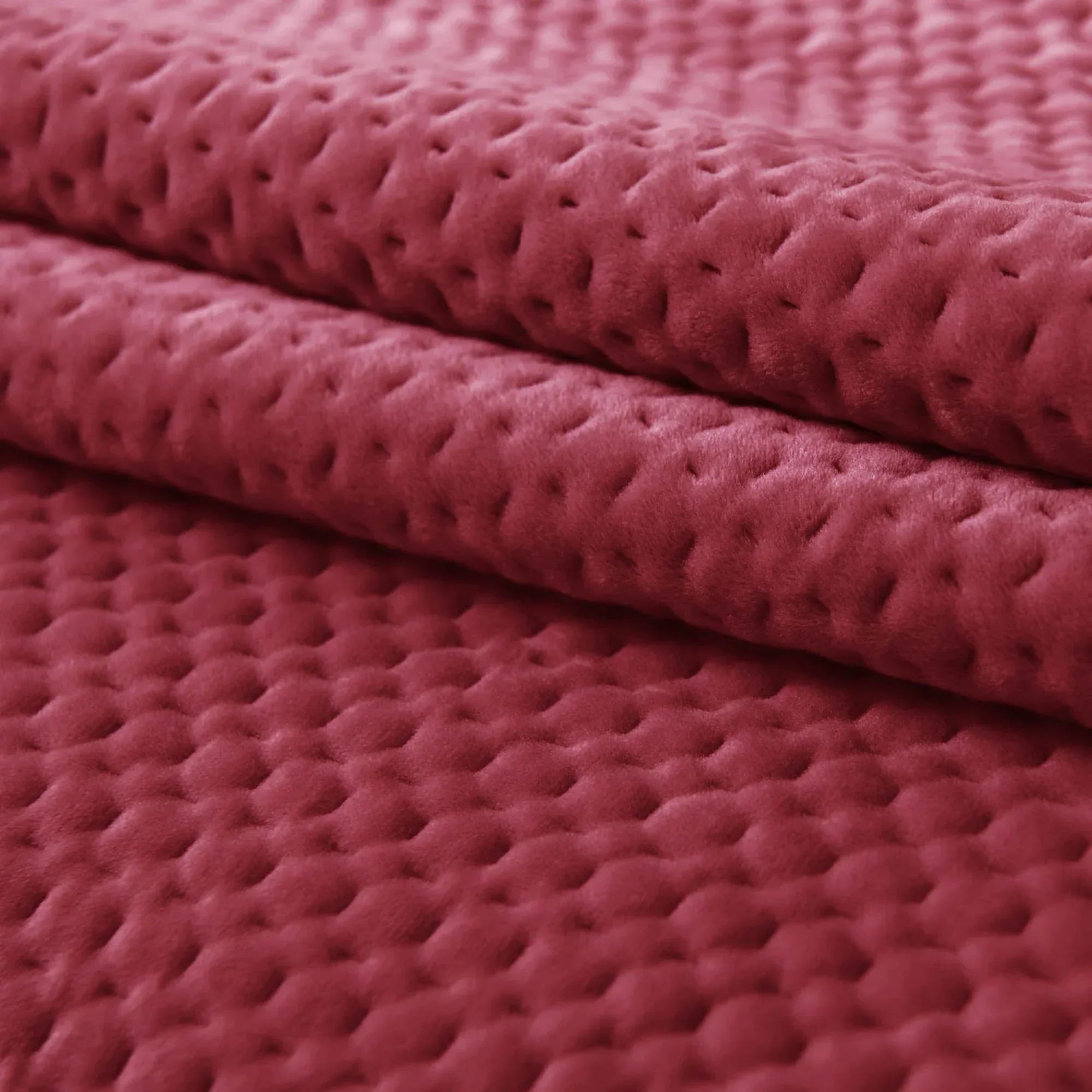 Kasentex All Season Cozy Velvet Quilt Set with Shams, Queen, King, Room Decor, Graduation Gifts