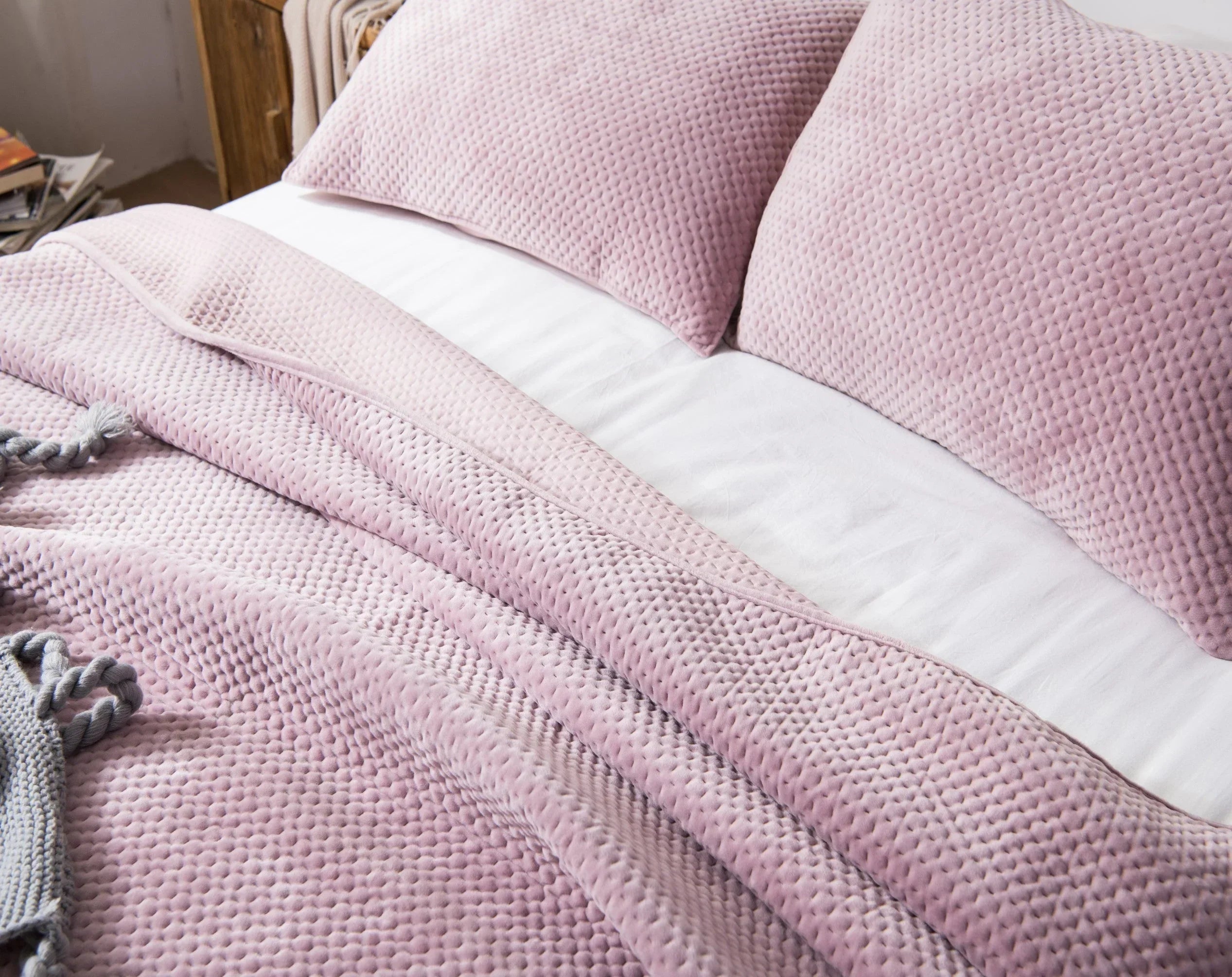Kasentex All Season Cozy Velvet Quilt Set with Shams, Queen, King, Room Decor, Graduation Gifts