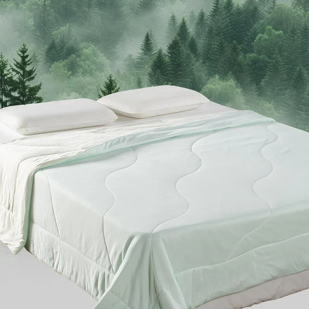 KASENTEX Cooling Blanket for Hot Sleepers - Ultra Soft Silky All Season Comforter, Hypoallergenic & Breathable Bedding - Ideal Gift