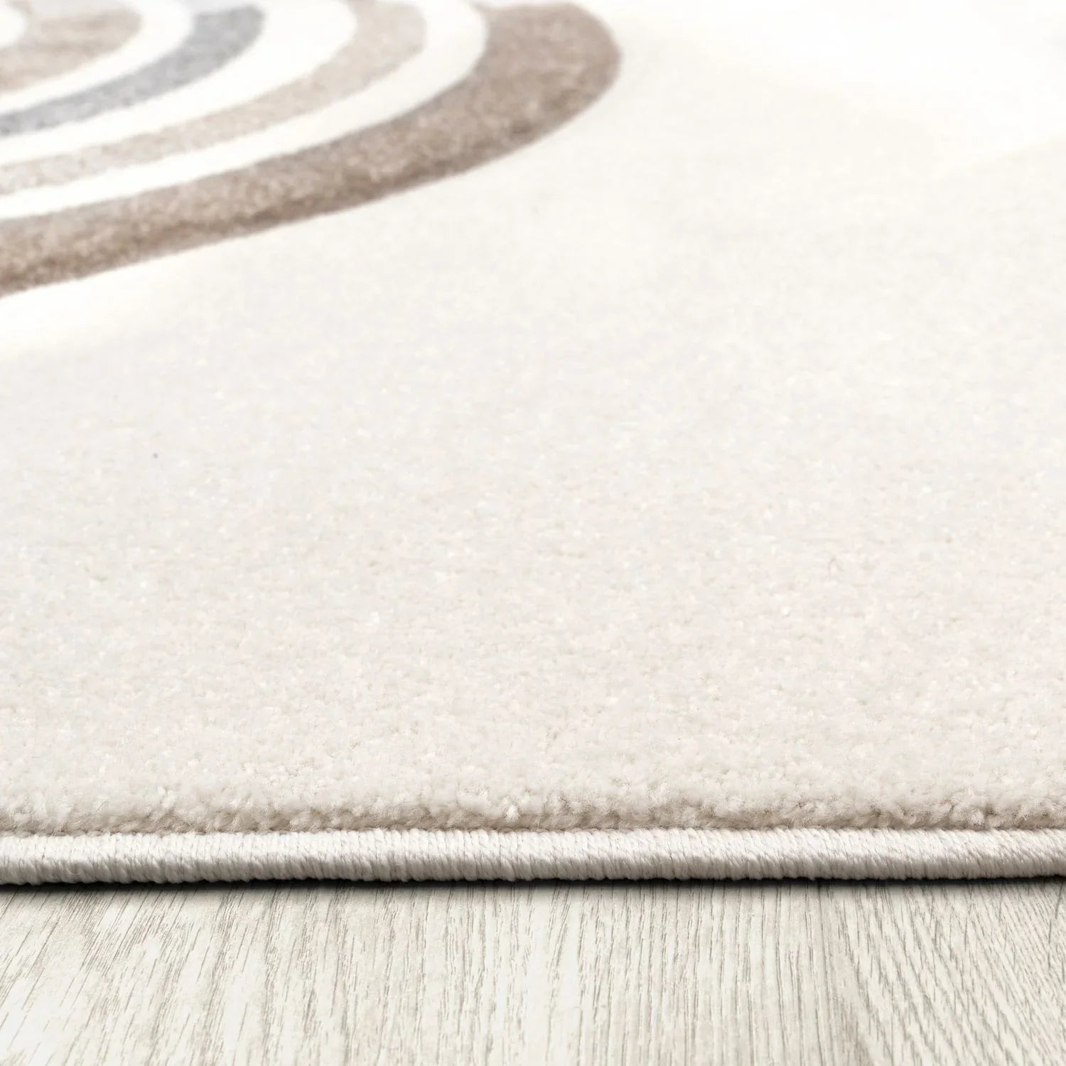 Kids Rug Cosmo with Rainbow & Hearts in Cream, side view - House Of Avana