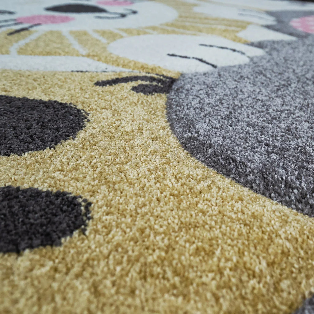 Cream pastel kids rug with happy animals design, soft nursery décor - House of Avana