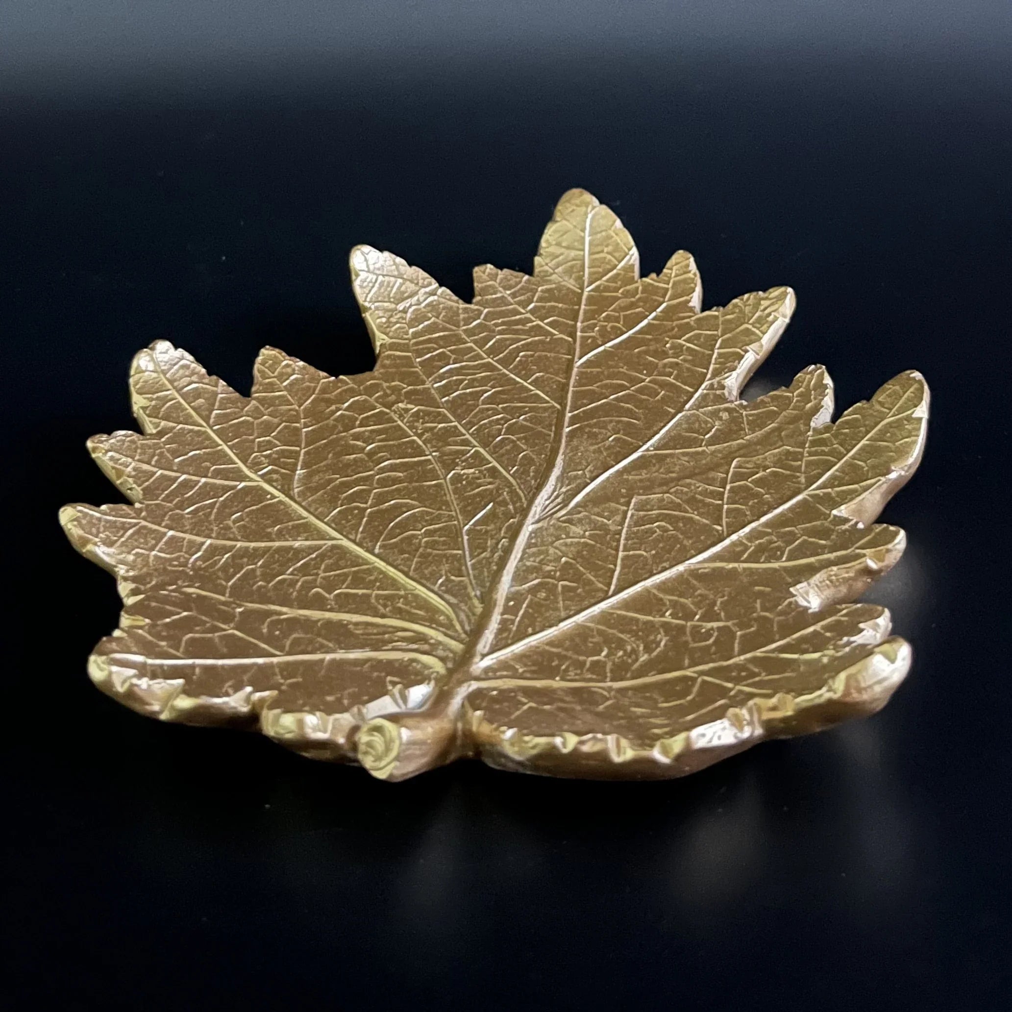 European Style Resin Leaf Decorative Tray for Jewelry, Keys, Candy, and Dessert Storage – Home and... - House Of Avana