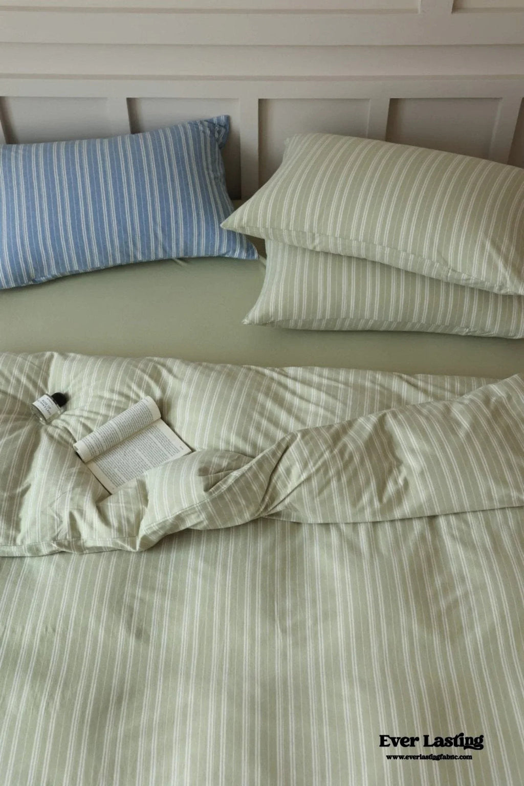 Leo Striped Jersey Knit Cotton Bedding Set / Blue Ever Lasting