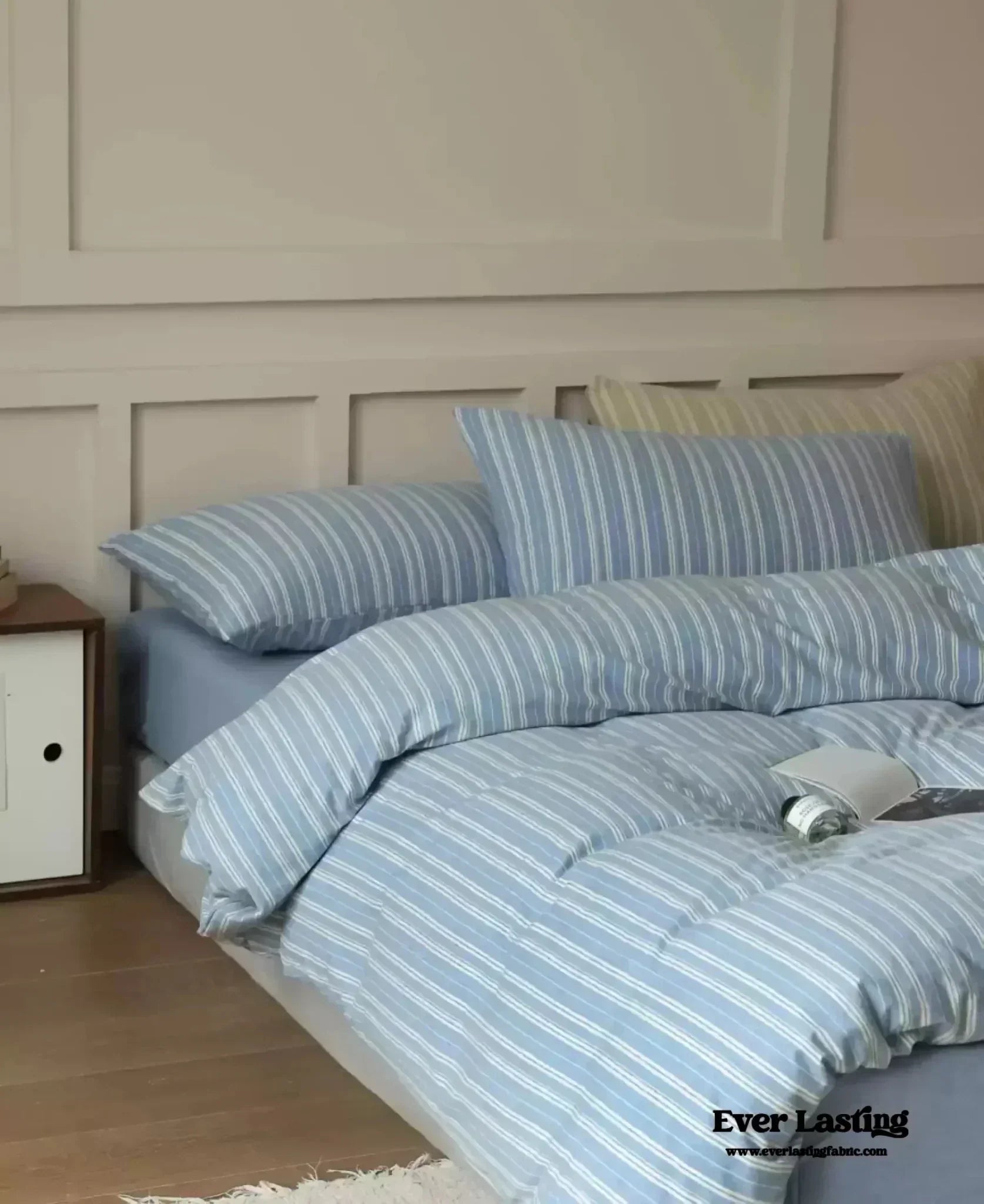Leo Striped Jersey Knit Cotton Bedding Set / Blue Ever Lasting