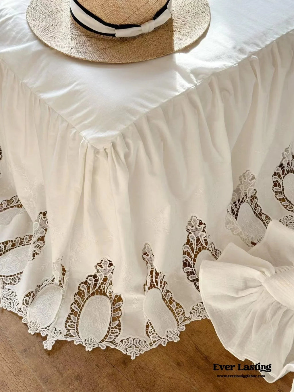 Liliane Elegant Ruffle Double Gauze Bedding Set / Hollow Out Ever Lasting