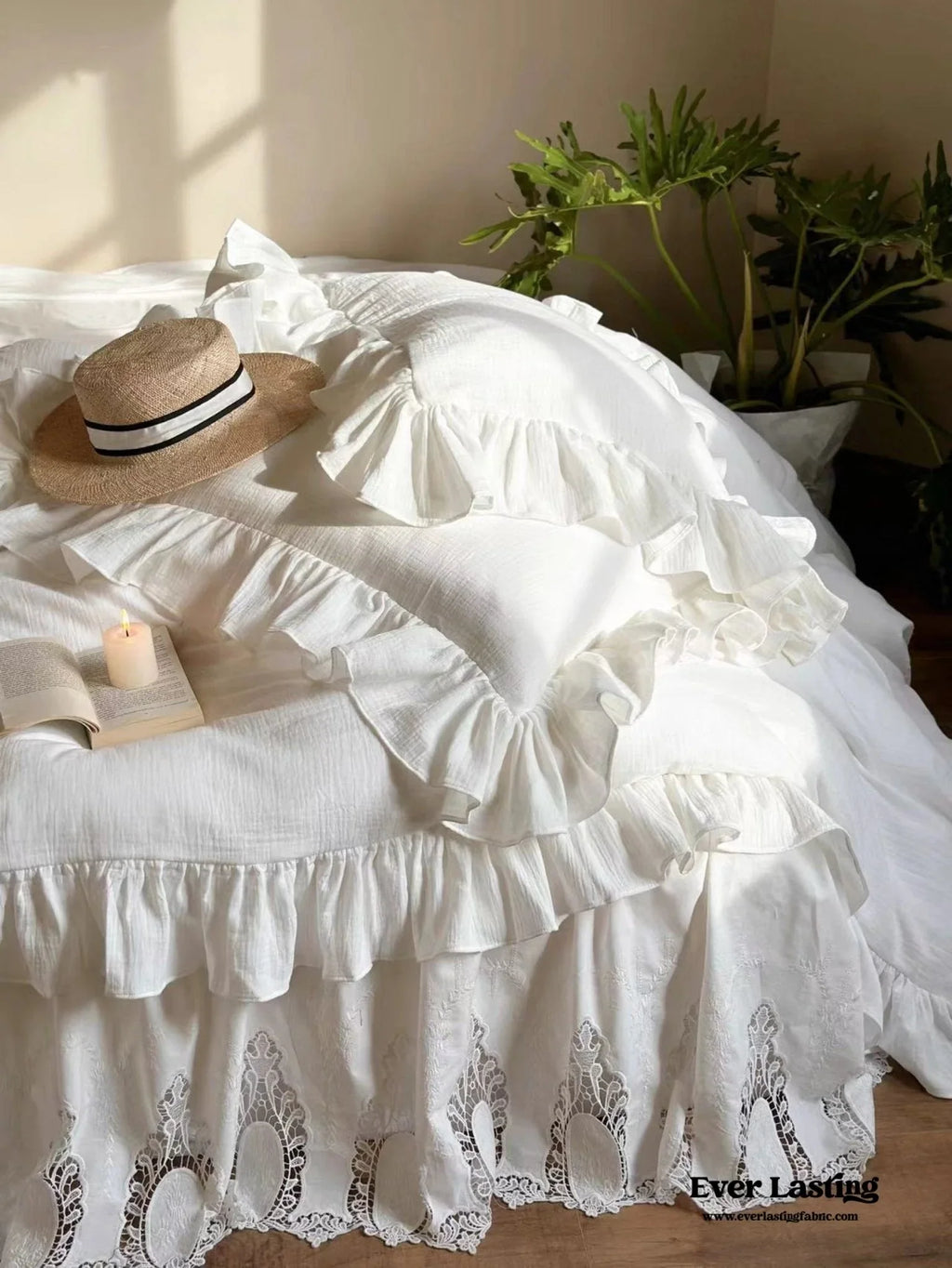 Liliane Elegant Ruffle Double Gauze Bedding Set / Hollow Out Ever Lasting