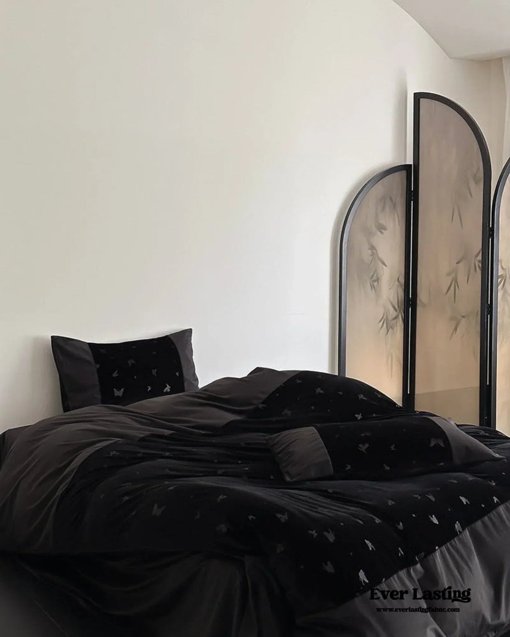 Lilou Velvet Butterfly Bedding Set / Eclipse Black Ever Lasting