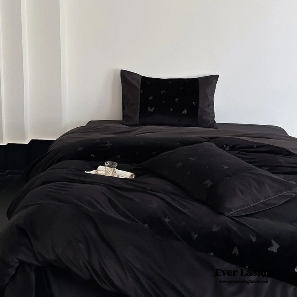 Lilou Velvet Butterfly Bedding Set / Pink Blush Ever Lasting