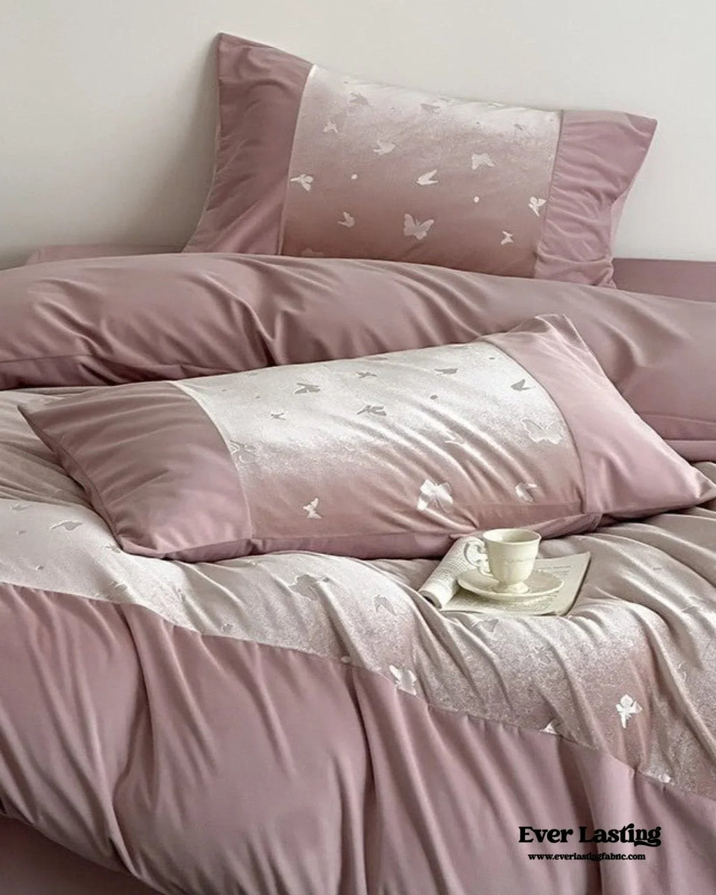 Lilou Velvet Butterfly Bedding Set / Pink Blush Ever Lasting