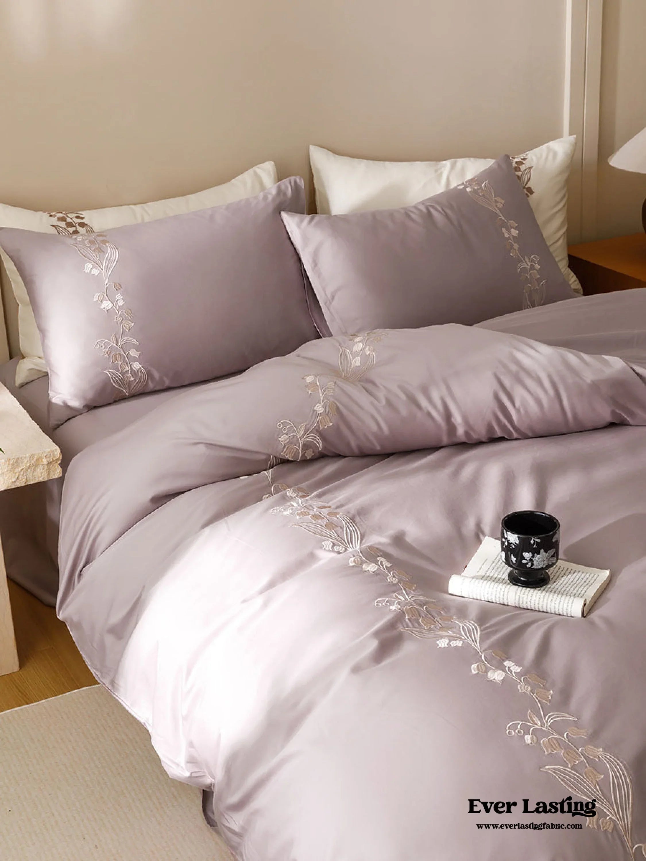 Lily of the Valley Embroidered Silky Bedding Set / Brown Ever Lasting