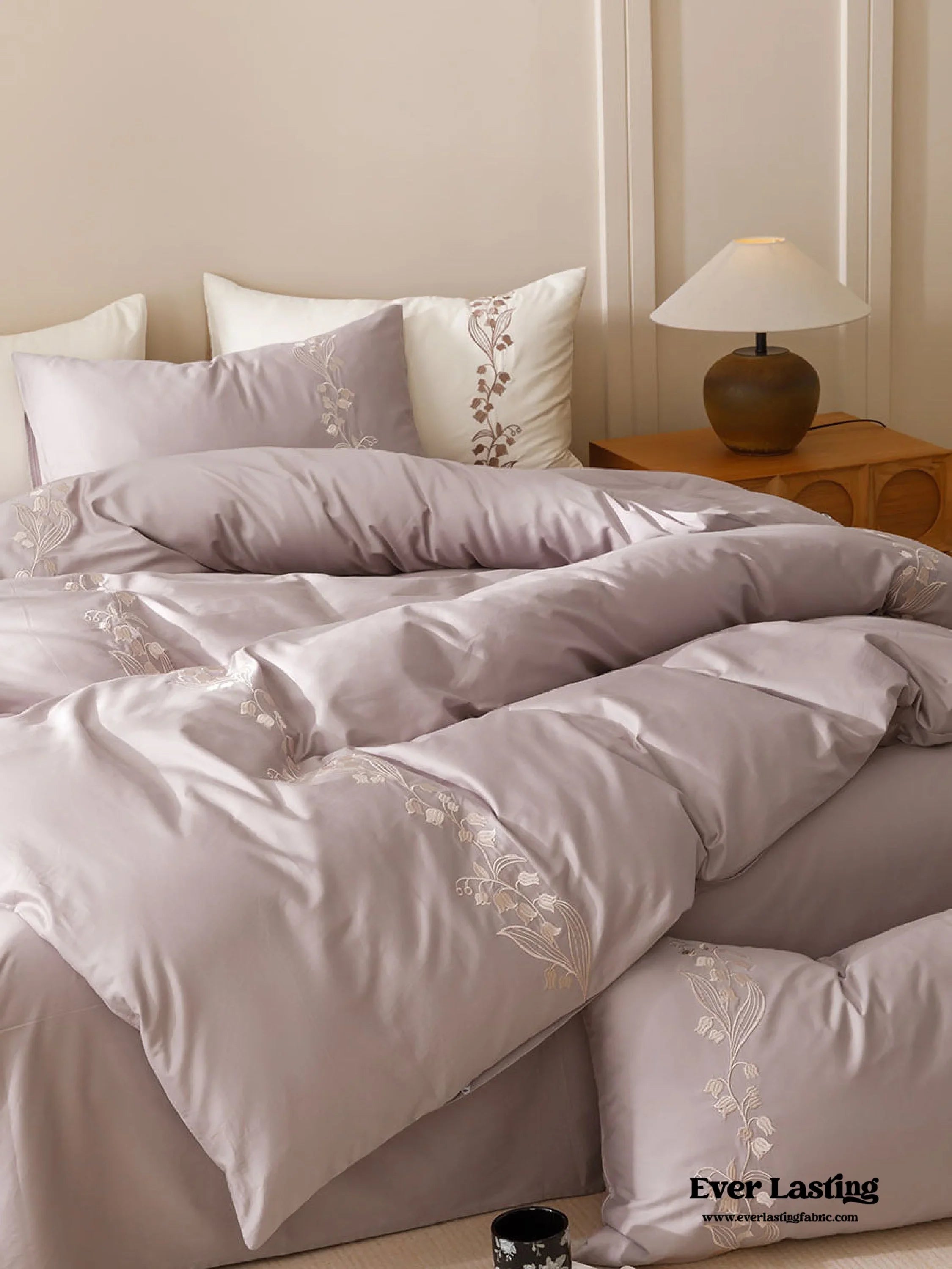 Lily of the Valley Embroidered Silky Bedding Set / Brown Ever Lasting