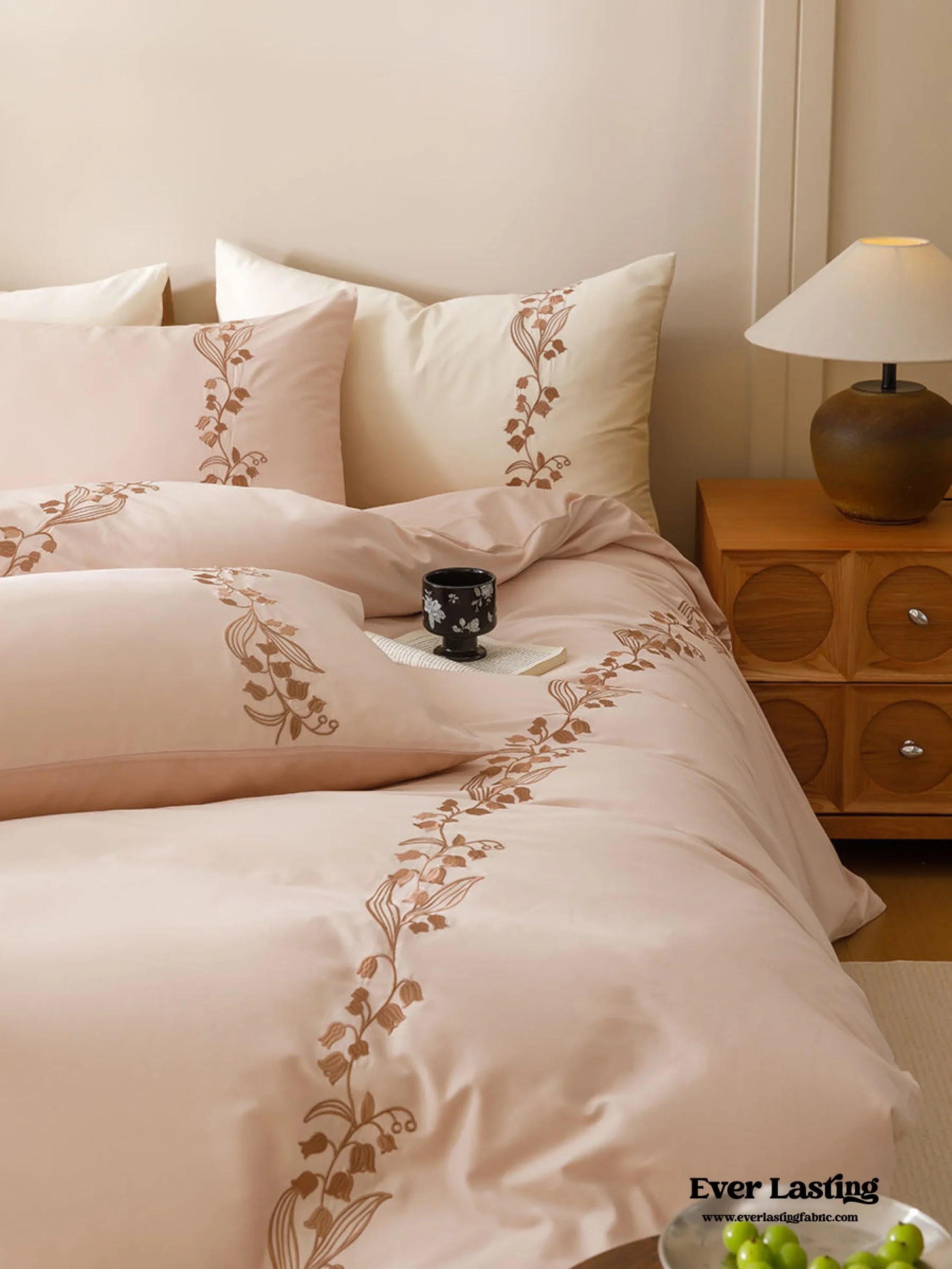 Lily of the Valley Embroidered Silky Bedding Set / Brown Ever Lasting