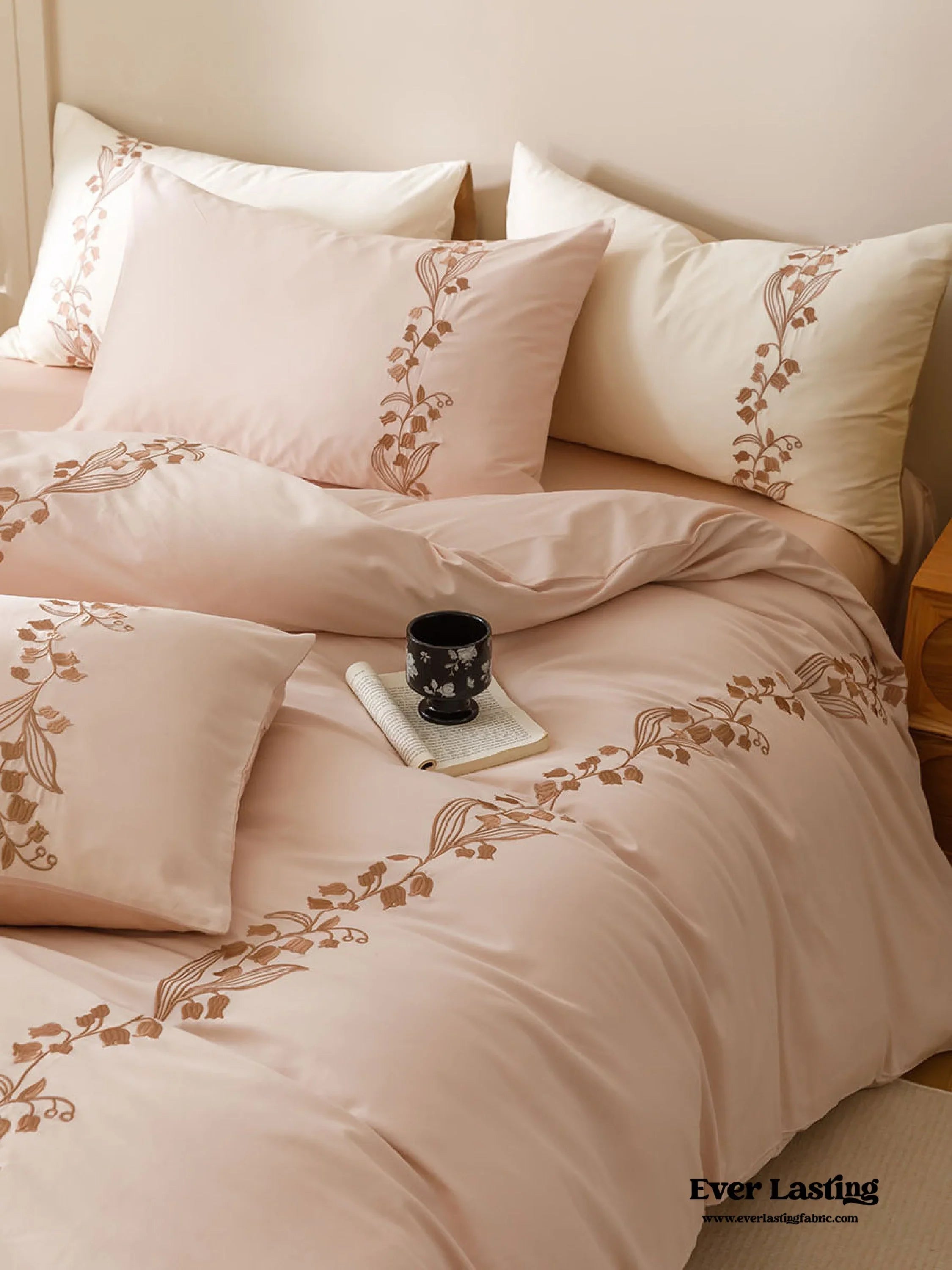 Lily of the Valley Embroidered Silky Bedding Set / Brown Ever Lasting