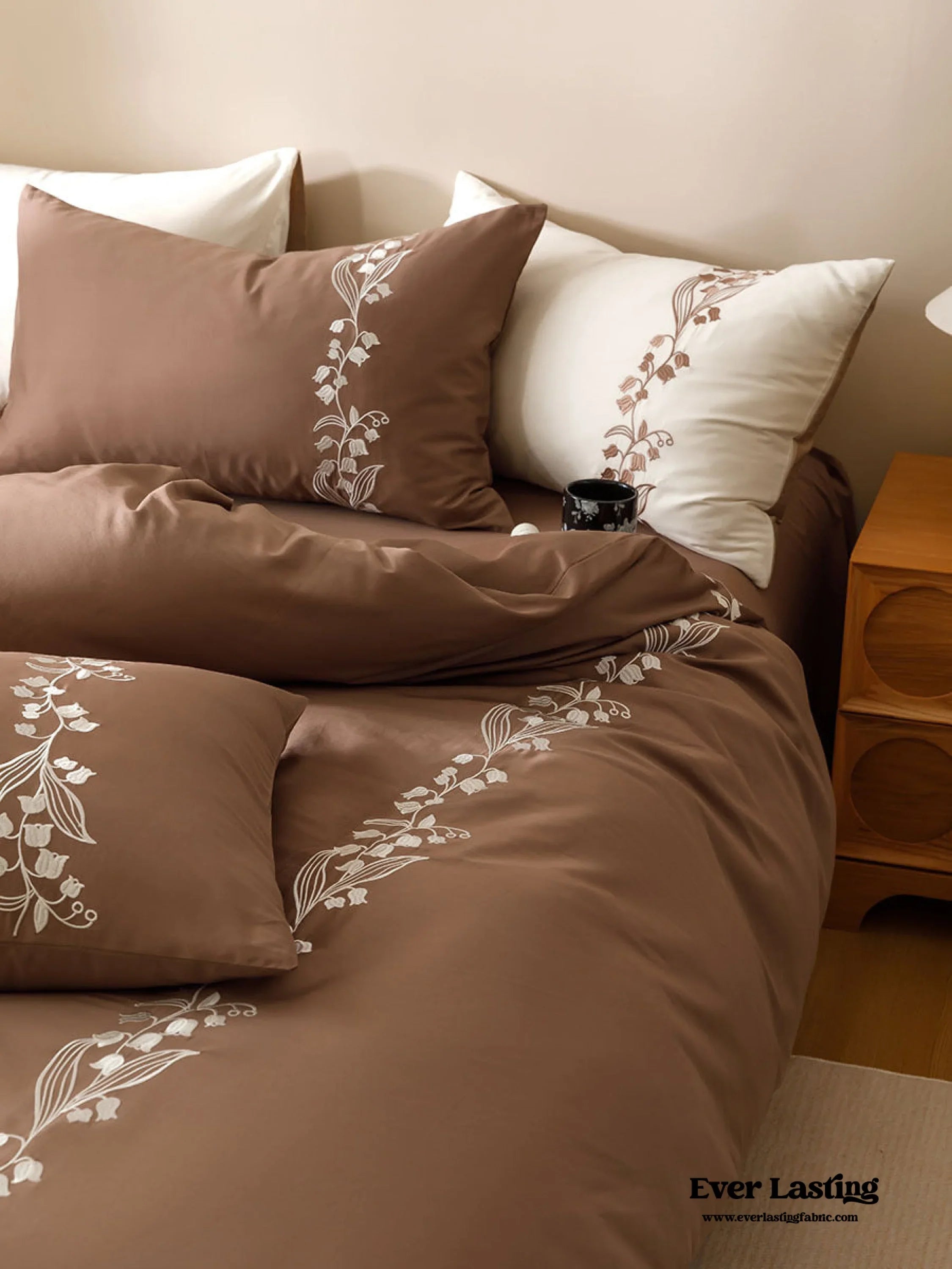 Lily of the Valley Embroidered Silky Bedding Set / Brown Ever Lasting