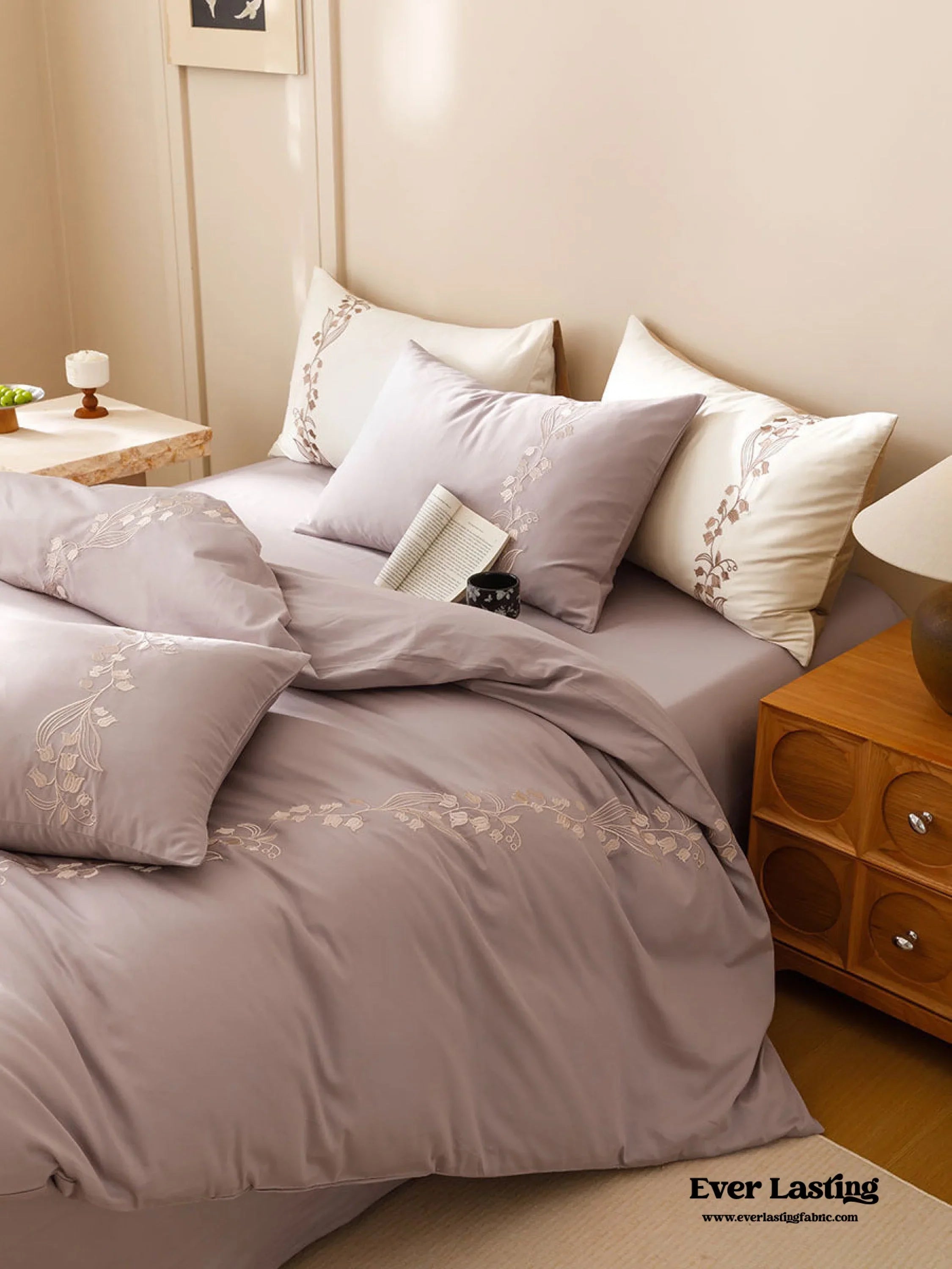 Lily of the Valley Embroidered Silky Bedding Set / Brown Ever Lasting