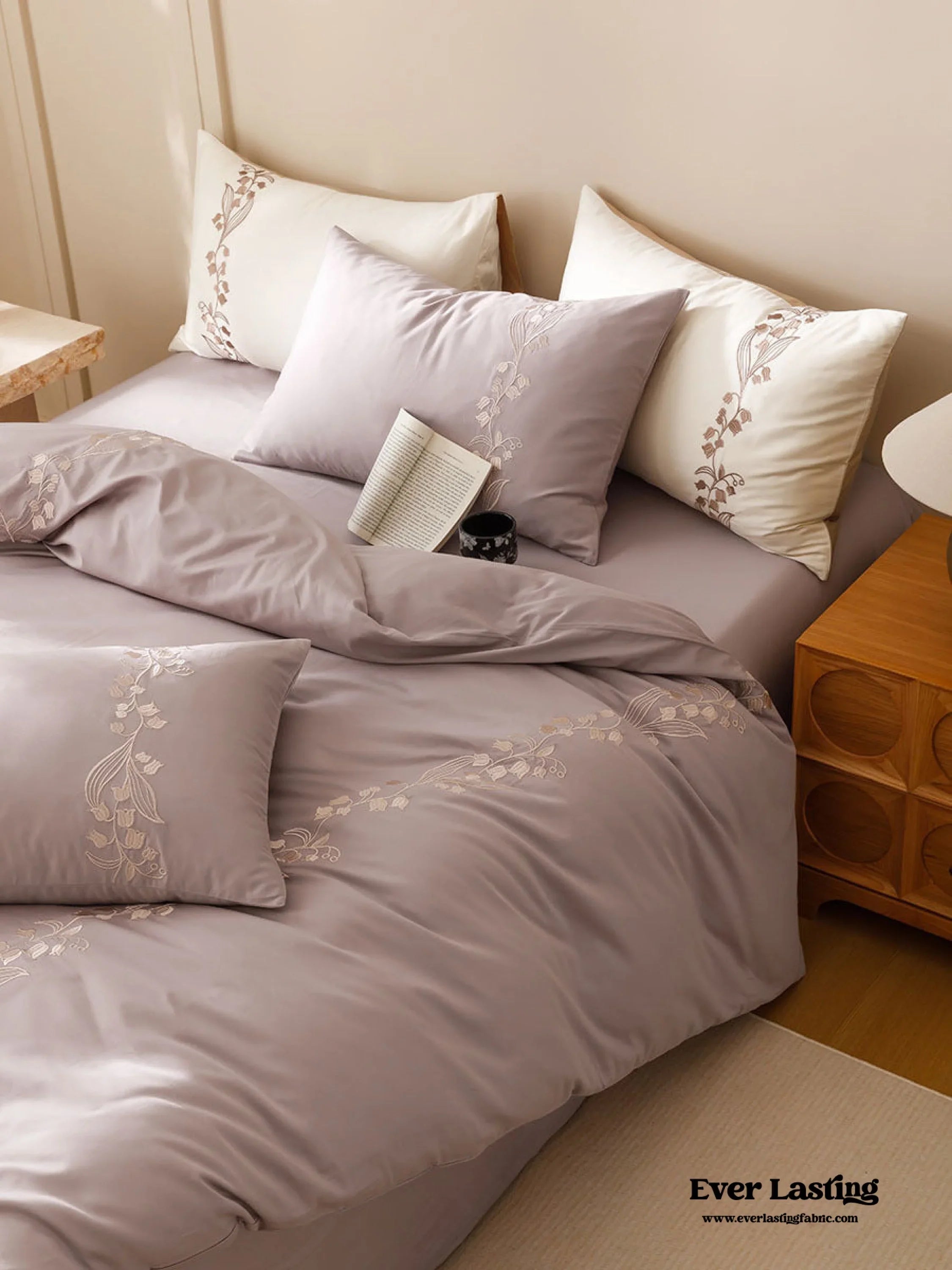 Lily of the Valley Embroidered Silky Bedding Set / Brown Ever Lasting