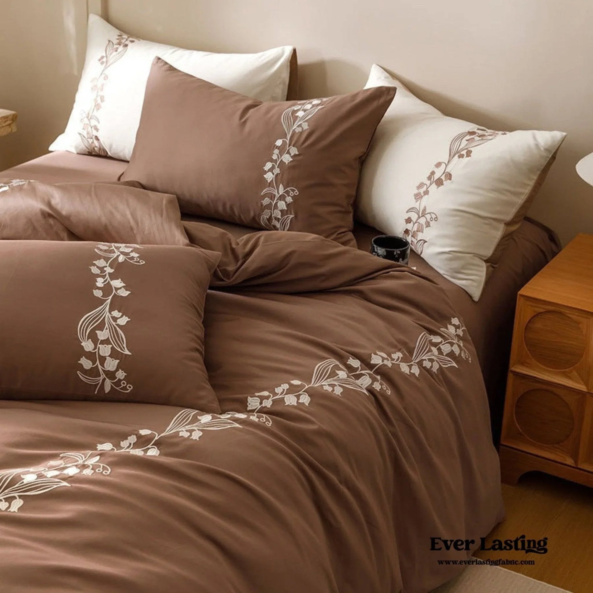 Lily of the Valley Embroidered Silky Bedding Set / Pink Ever Lasting