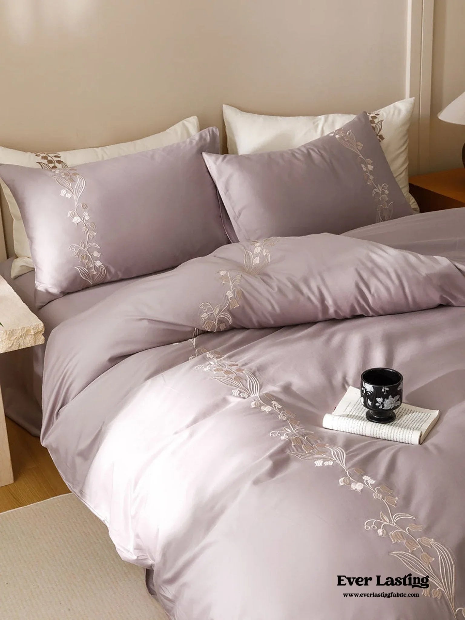 Lily of the Valley Embroidered Silky Bedding Set / Pink Ever Lasting