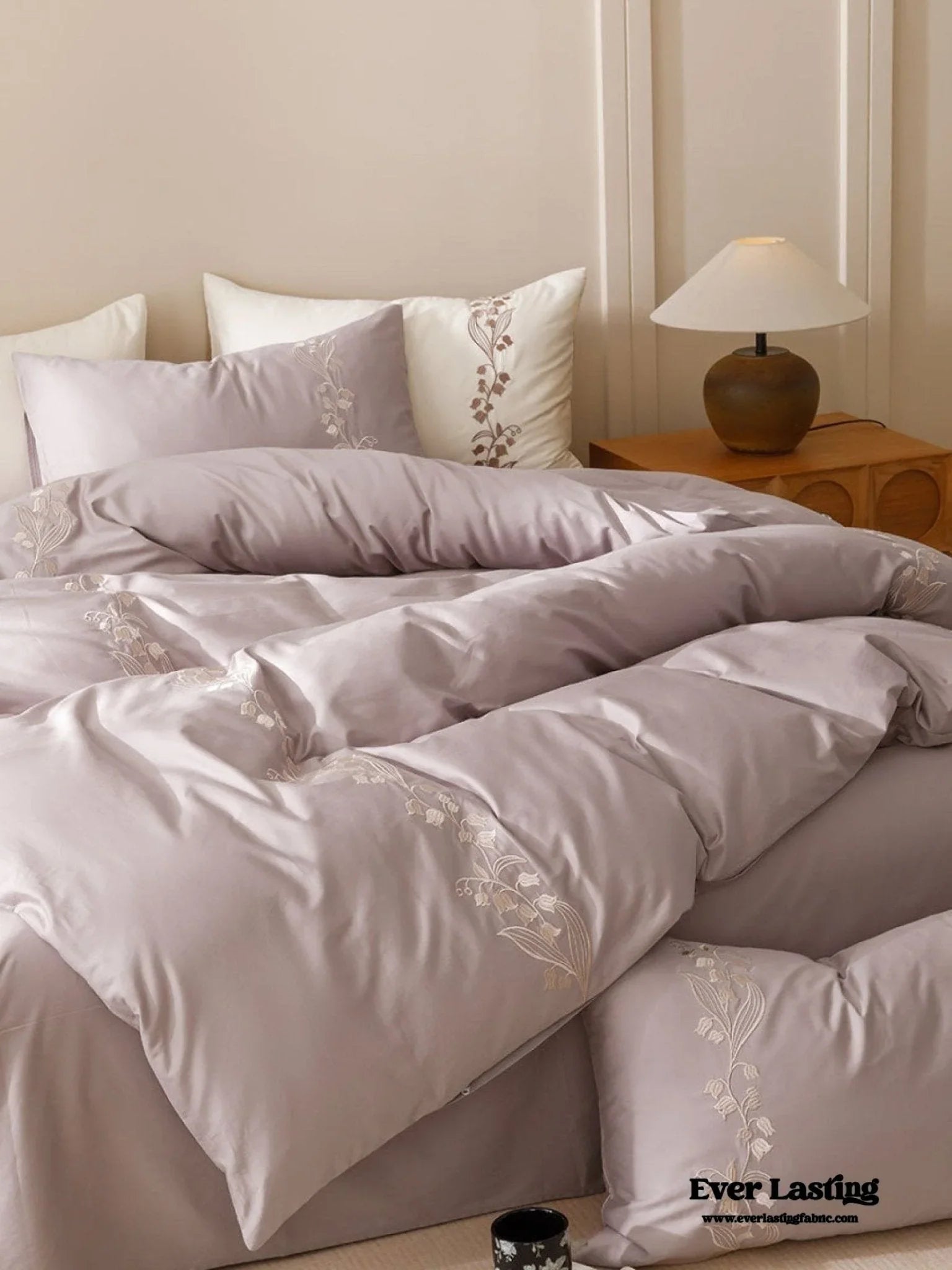 Lily of the Valley Embroidered Silky Bedding Set / Pink Ever Lasting