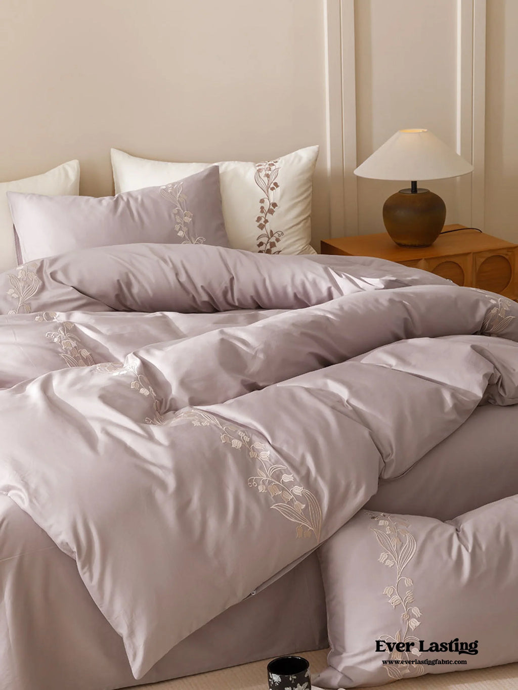 Lily of the Valley Embroidered Silky Bedding Set / Pink Ever Lasting