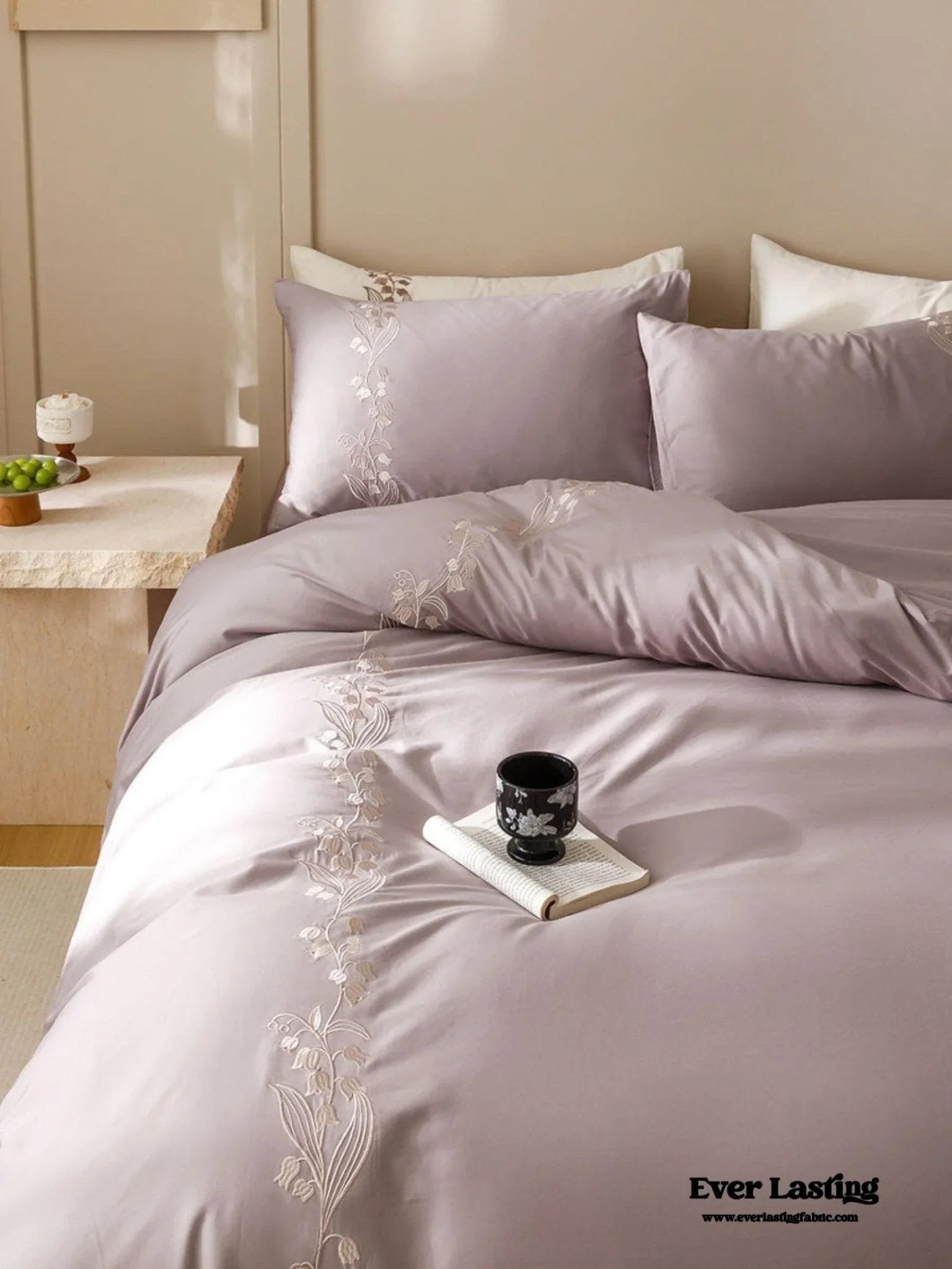 Lily of the Valley Embroidered Silky Bedding Set / Pink Ever Lasting
