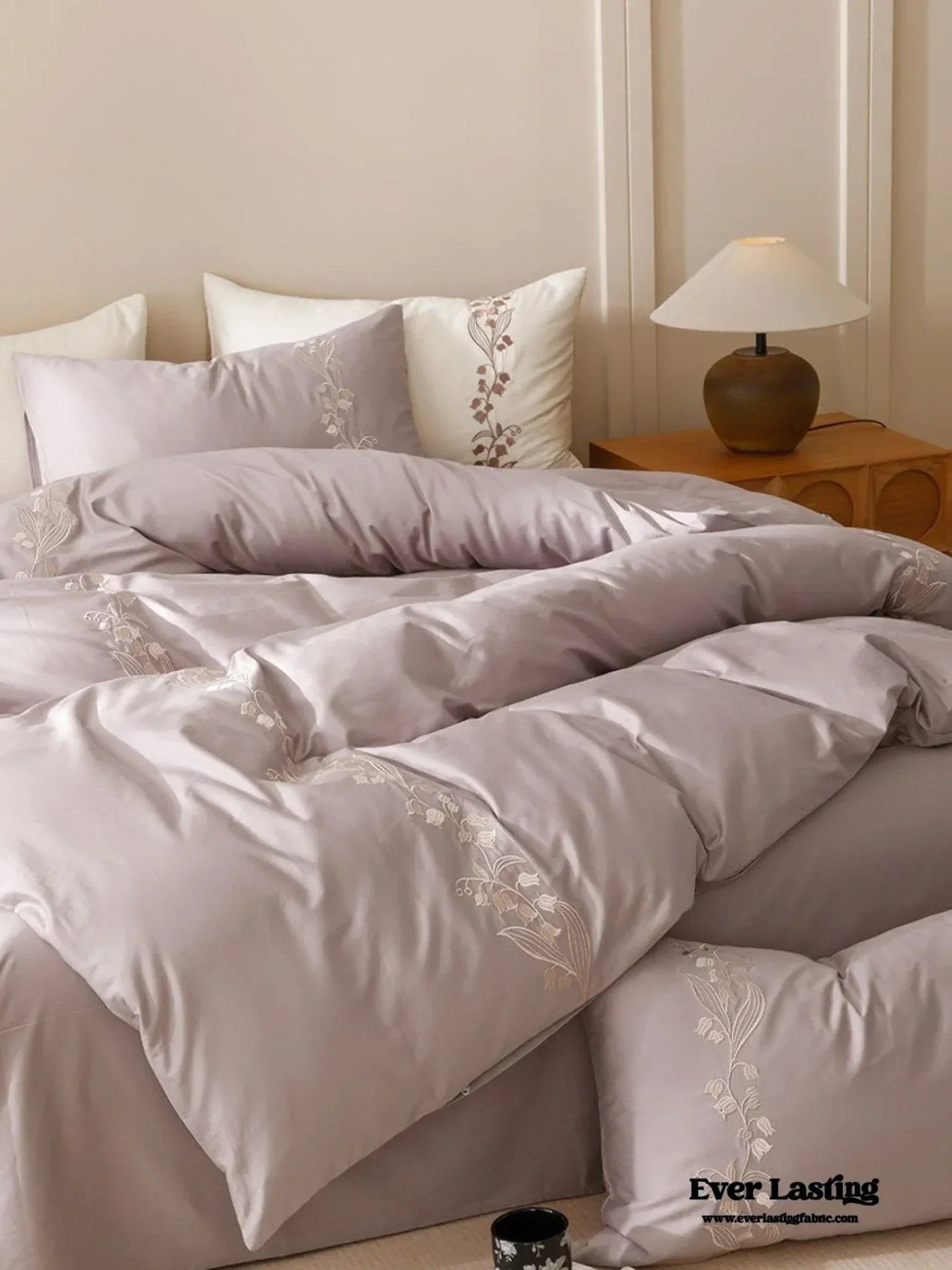 Lily of the Valley Embroidered Silky Bedding Set / Pink Ever Lasting