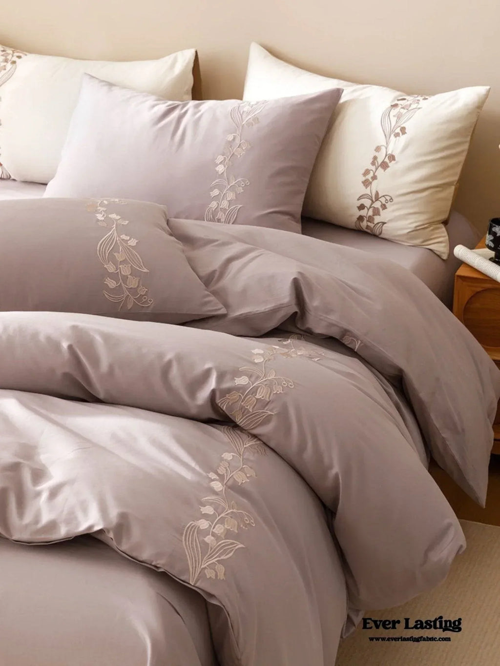 Lily of the Valley Embroidered Silky Bedding Set / Pink Ever Lasting