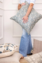 Lindy, angled view - House Of Avana