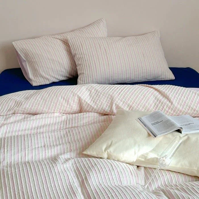 Logan Modern Pleated Striped Bedding Set / Pink Ever Lasting