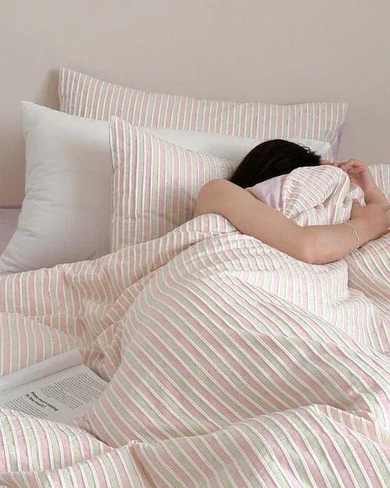 Logan Modern Pleated Striped Bedding Set / Pink Ever Lasting
