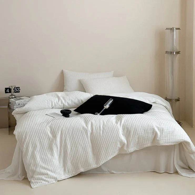 Logan Modern Pleated Striped Bedding Set / Pink Ever Lasting