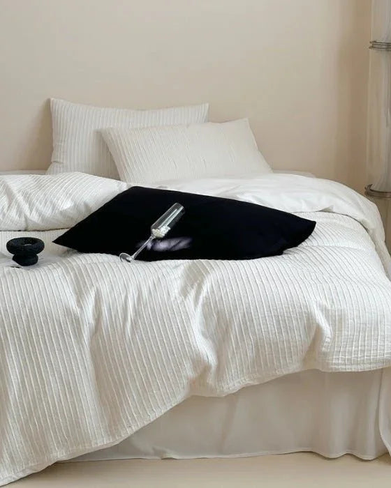 Logan Modern Pleated Striped Bedding Set / Pink Ever Lasting