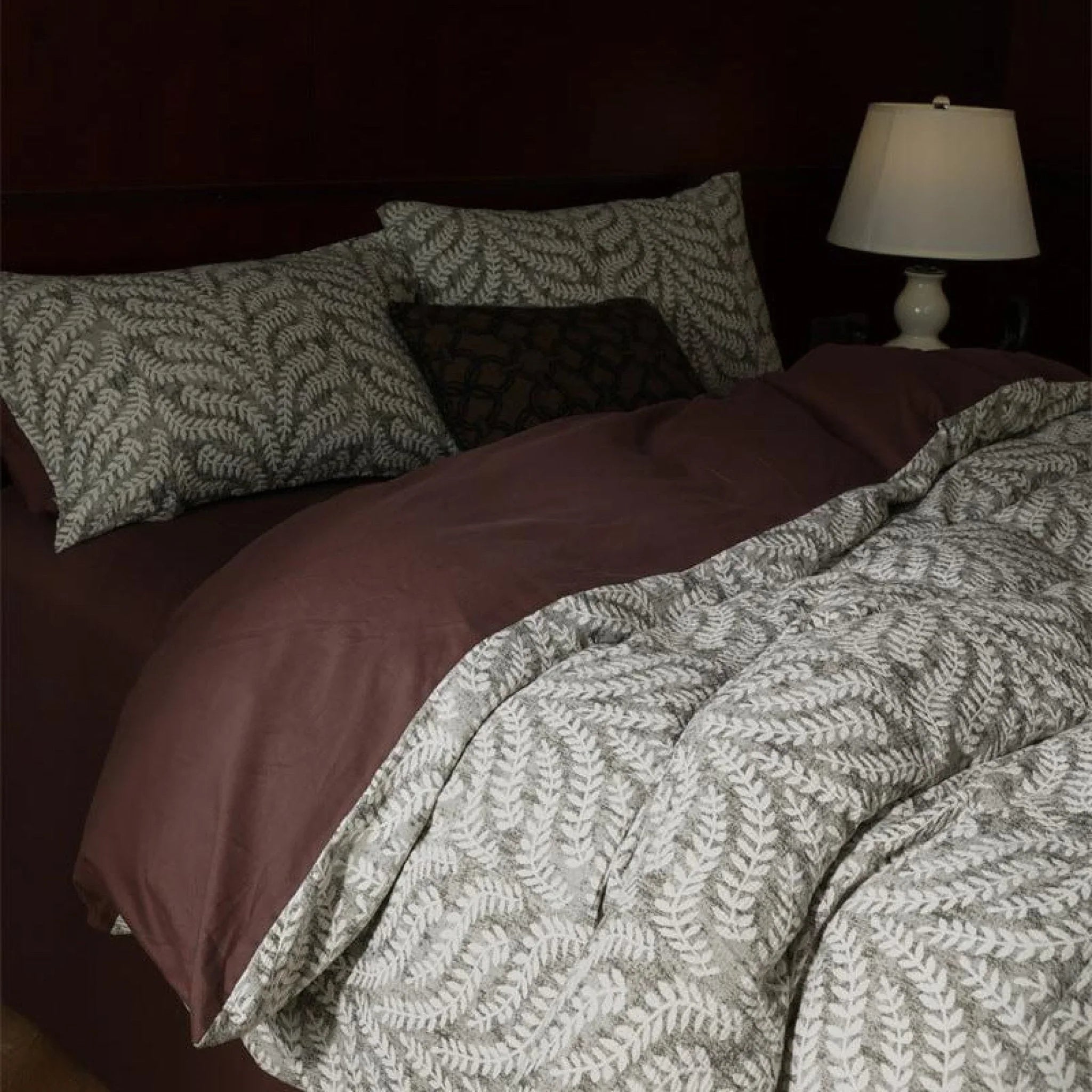 Lucien Silky Vintage Jacquard Bedding Set / Brown Ever Lasting