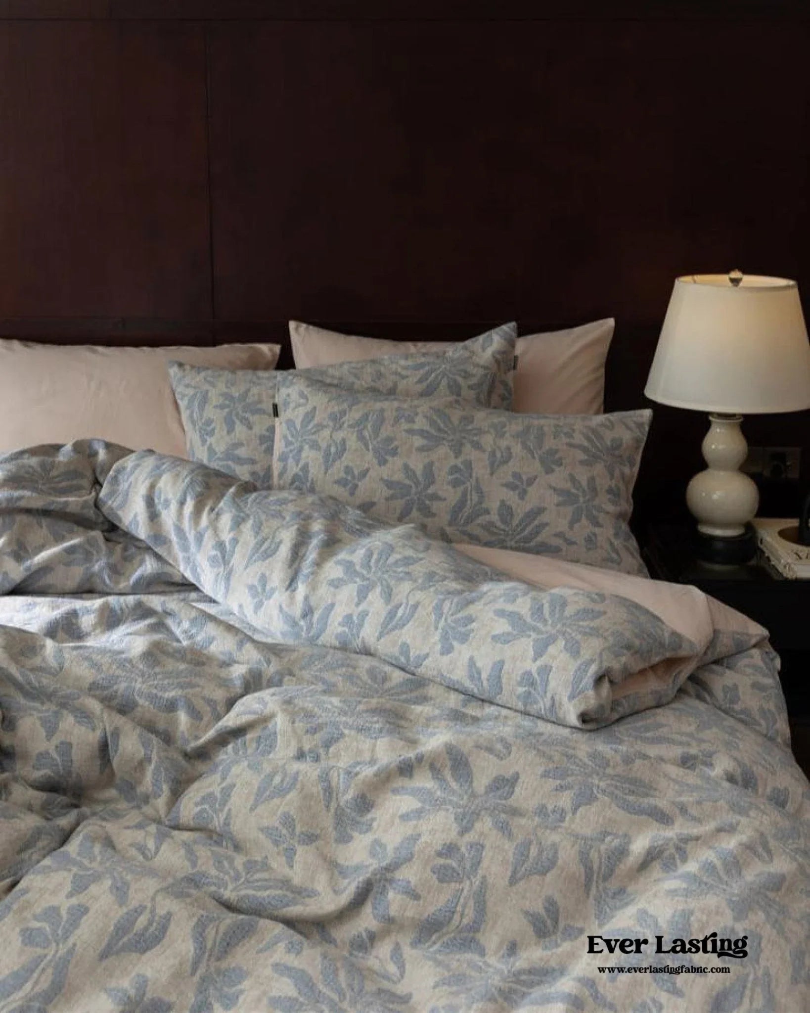 Lucien Silky Vintage Jacquard Bedding Set / Brown Ever Lasting