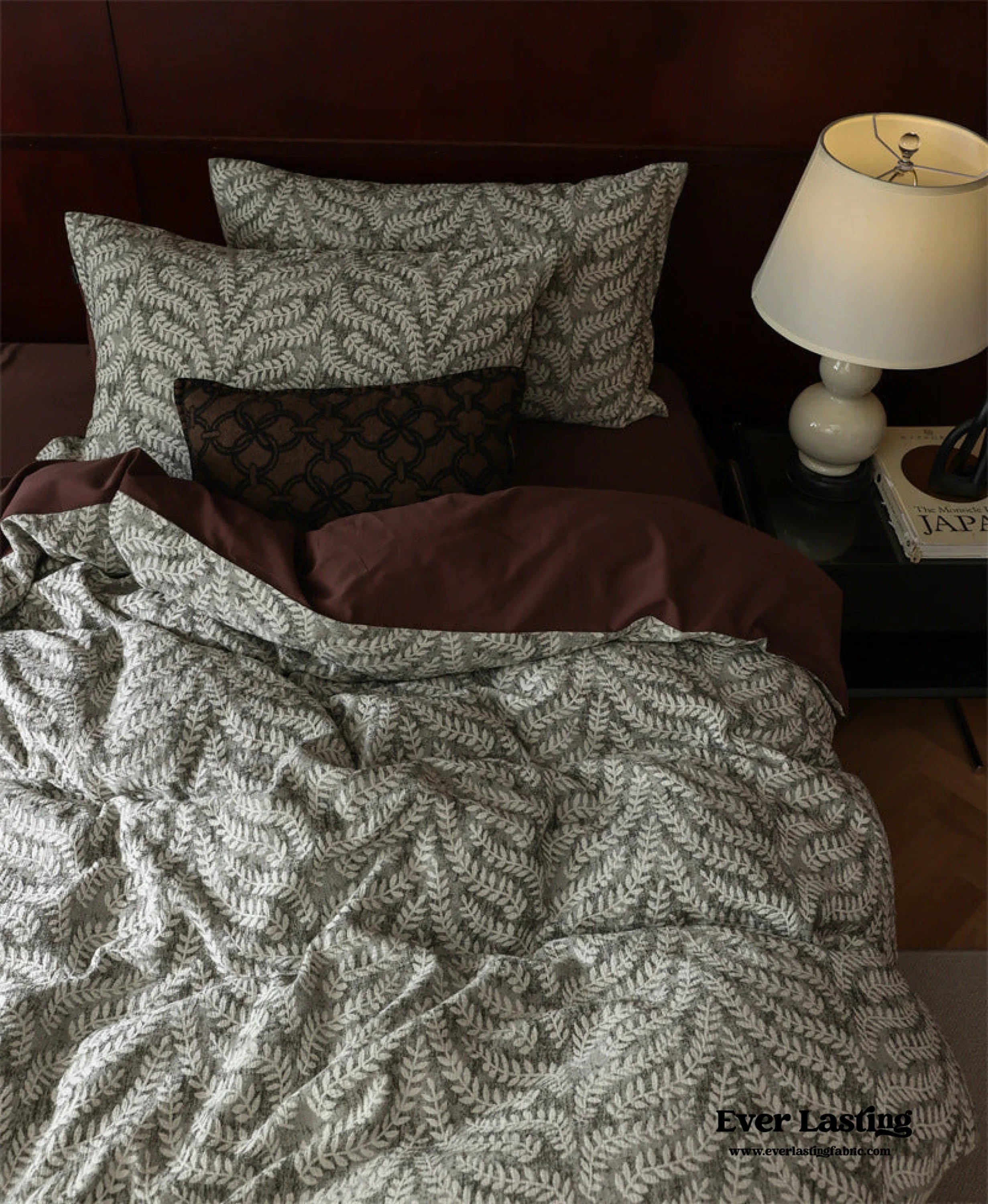 Lucien Silky Vintage Jacquard Bedding Set / Brown Ever Lasting