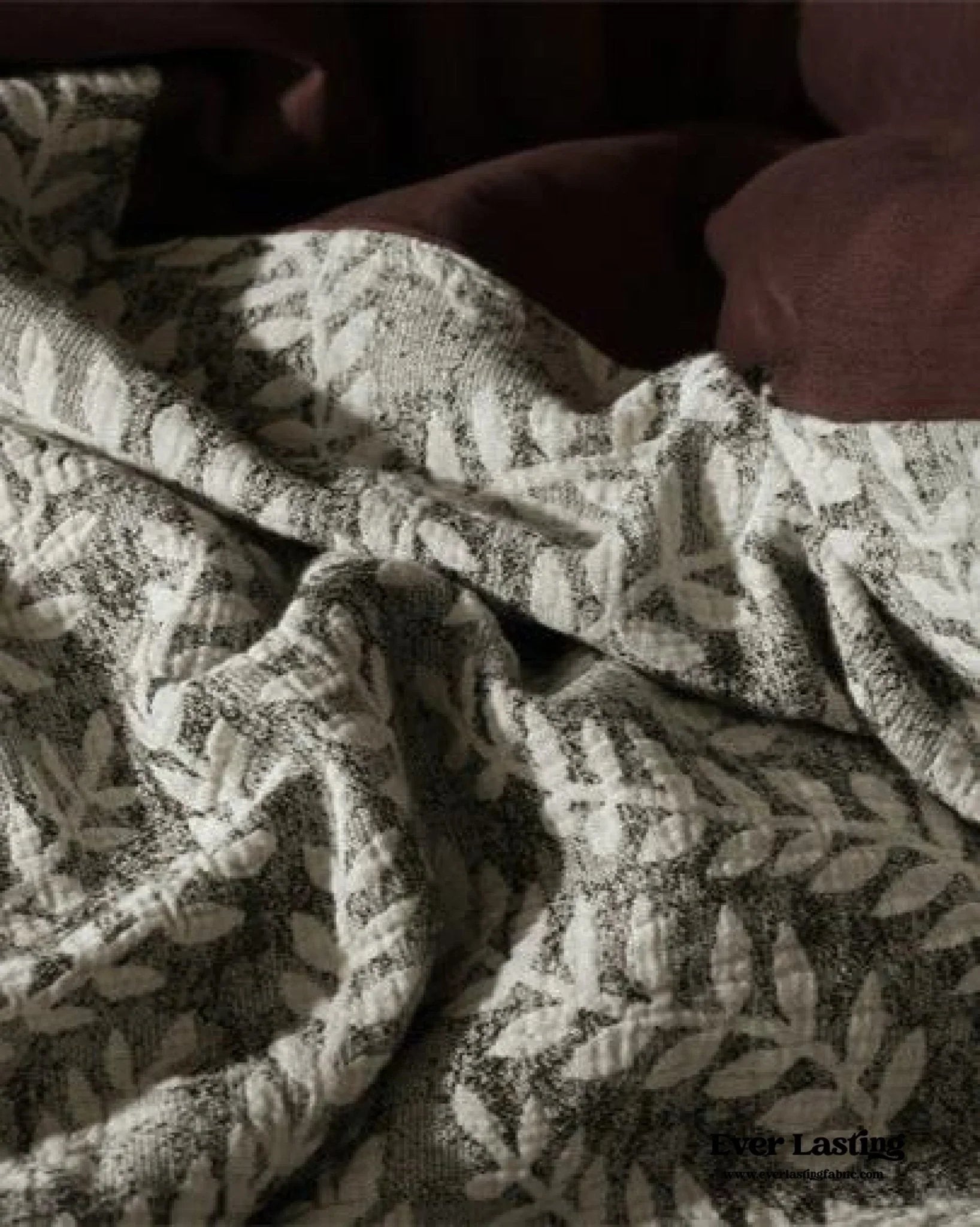 Lucien Silky Vintage Jacquard Bedding Set / Brown Ever Lasting