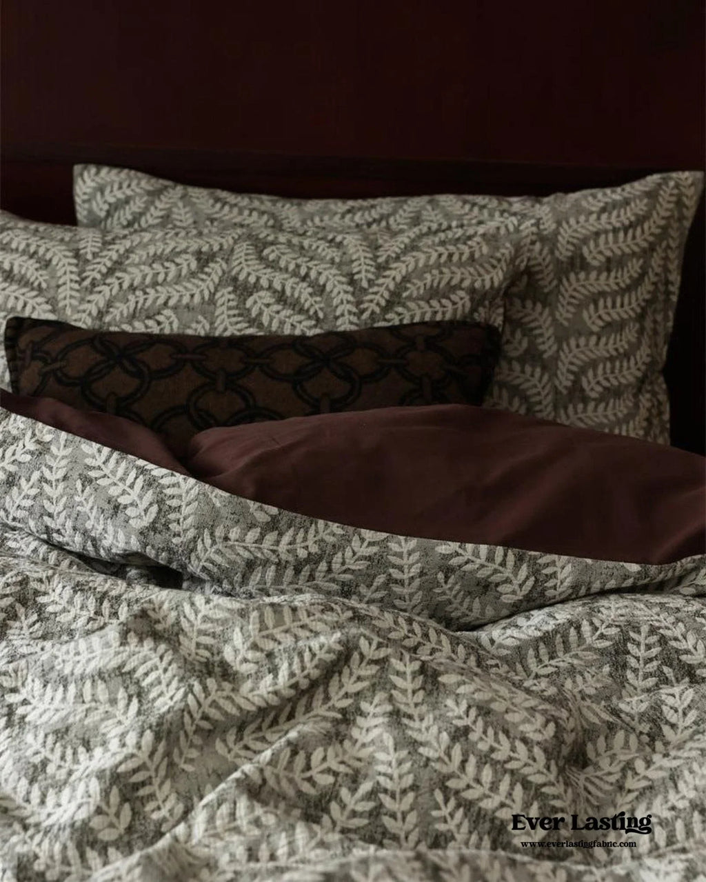 Lucien Silky Vintage Jacquard Bedding Set / Brown Ever Lasting
