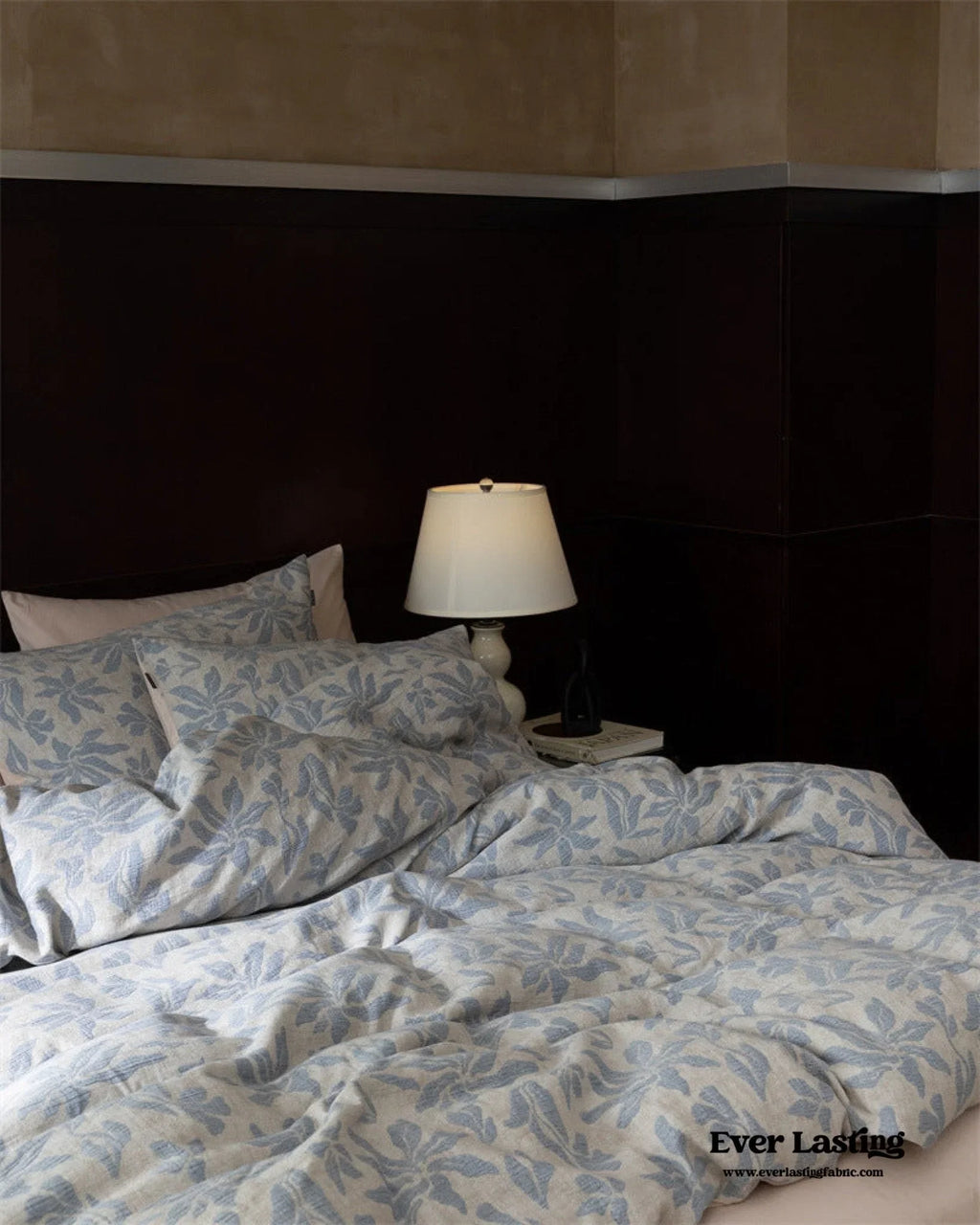 Lucien Silky Vintage Jacquard Bedding Set / Brown Ever Lasting