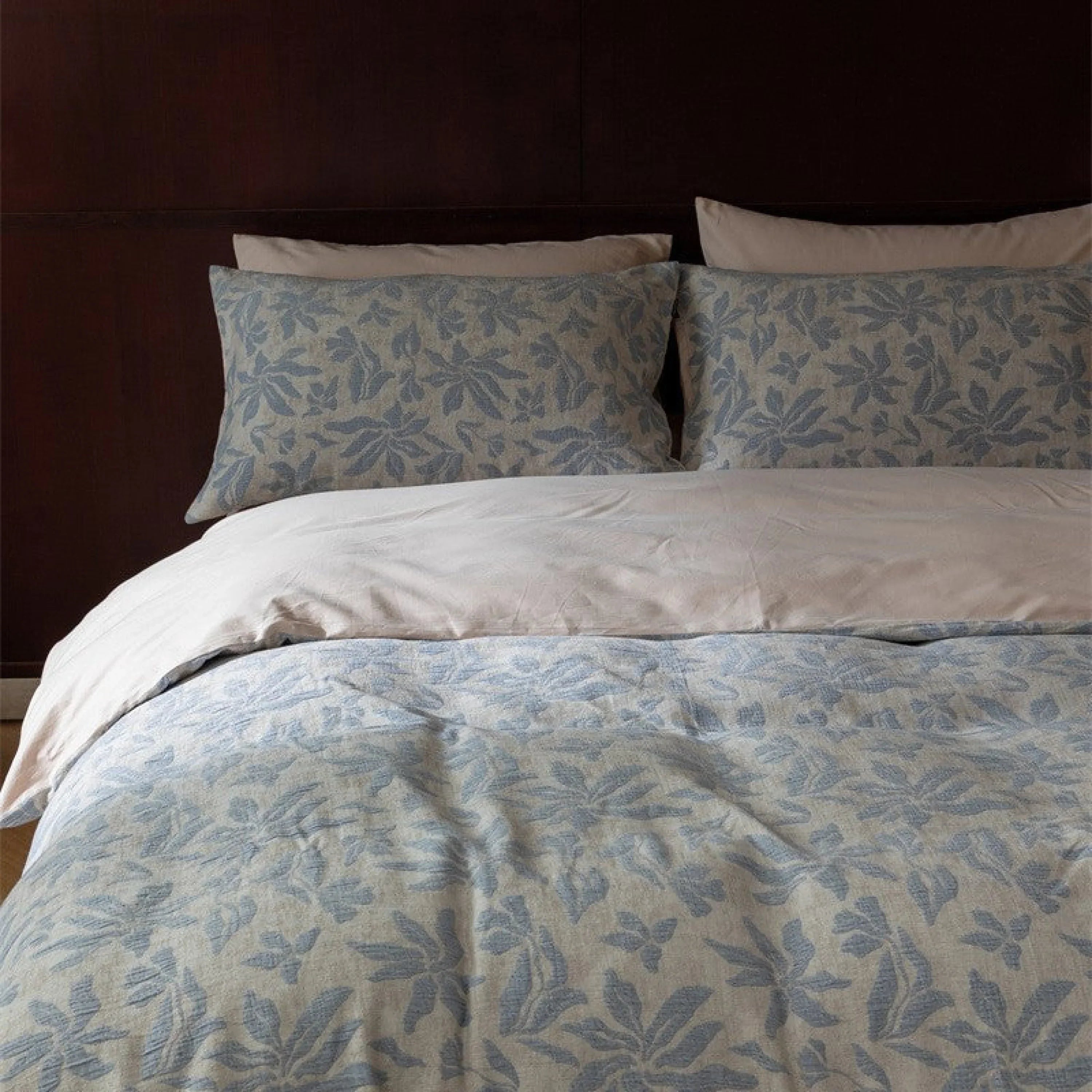 Lucien Silky Vintage Jacquard Bedding Set / Brown Ever Lasting