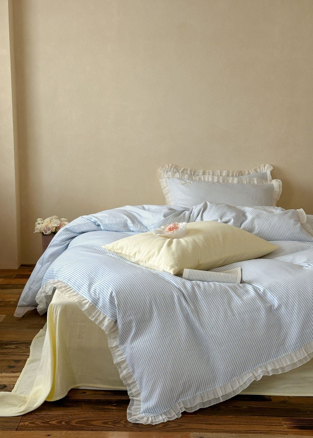 Mabel Lace Double Gauze Striped Bedding Set / Blue Ever Lasting