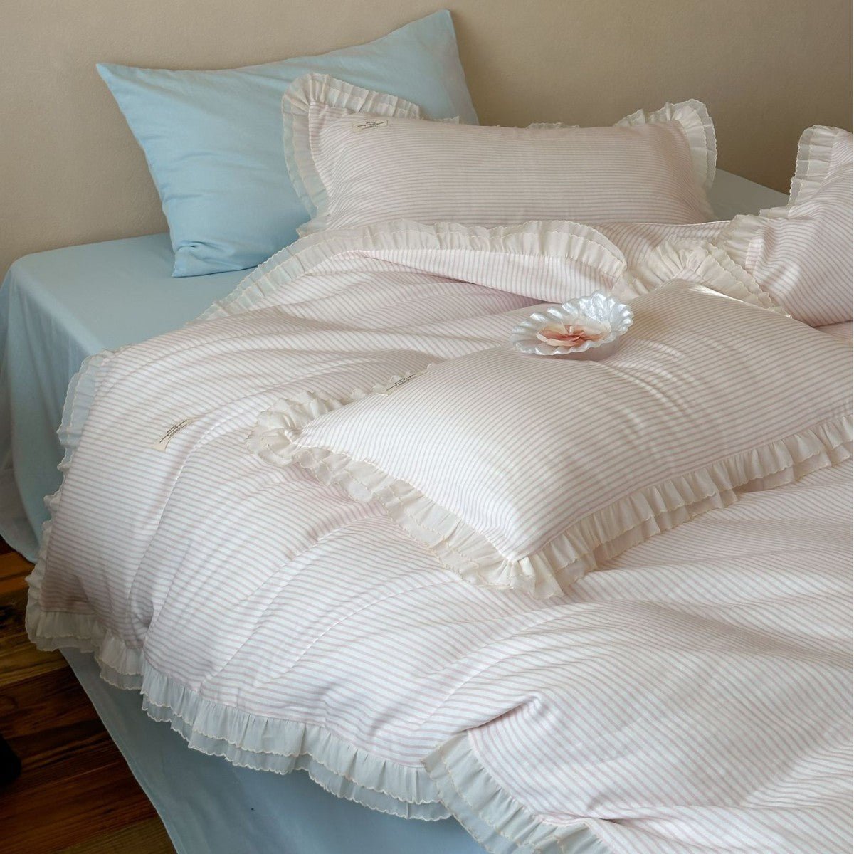 Mabel Lace Double Gauze Striped Bedding Set / Blue Ever Lasting