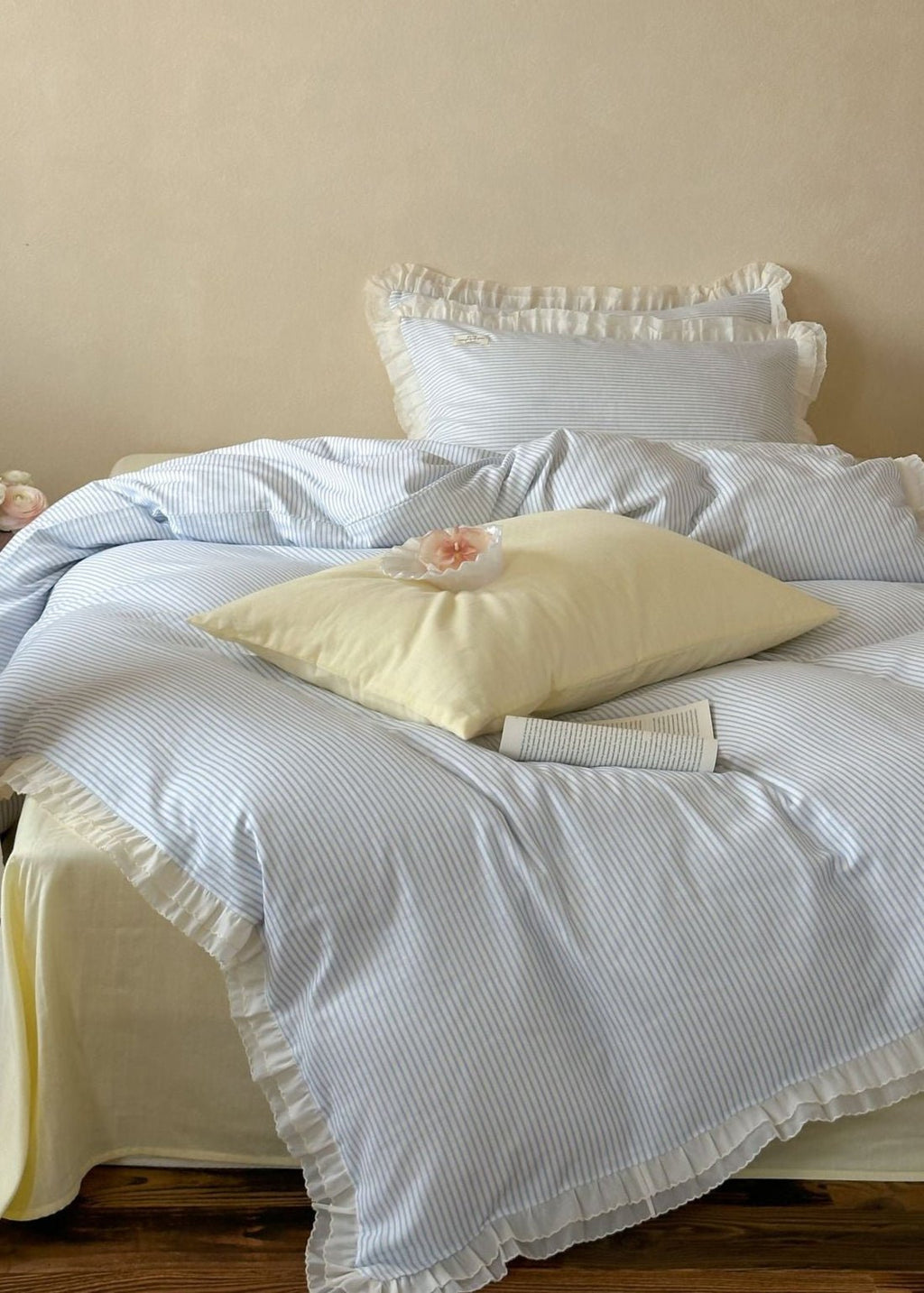 Mabel Lace Double Gauze Striped Bedding Set / Blue Ever Lasting