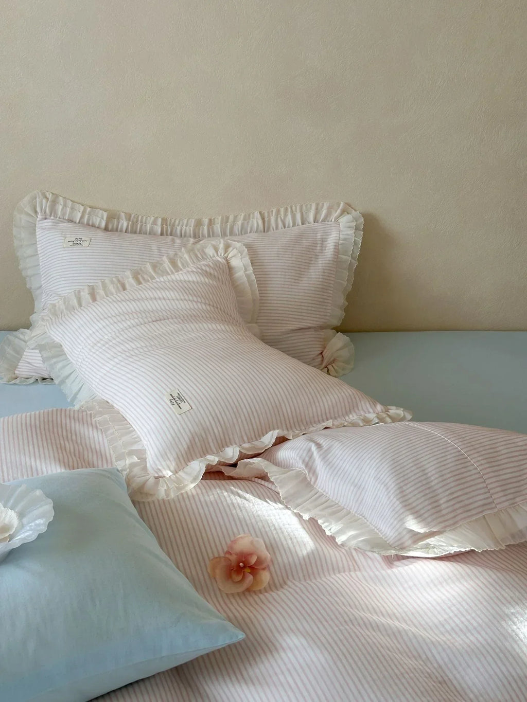 Mabel Lace Double Gauze Striped Bedding Set / Blue Ever Lasting