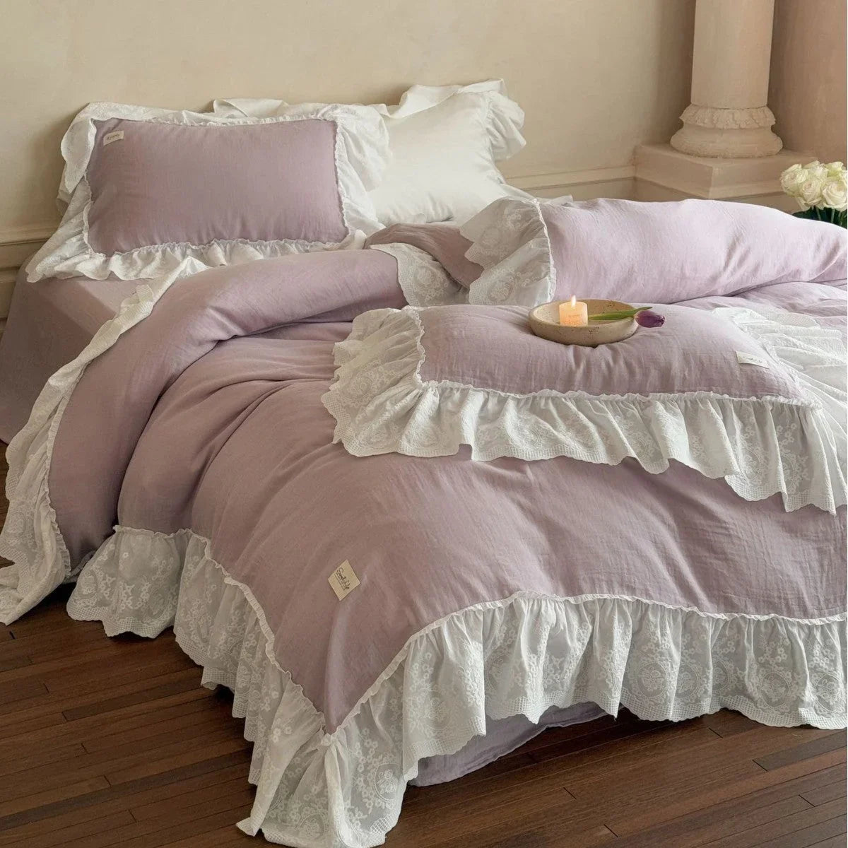 Macaroon French Lace Ruffled Bedding Set / Cream Ever Lasting