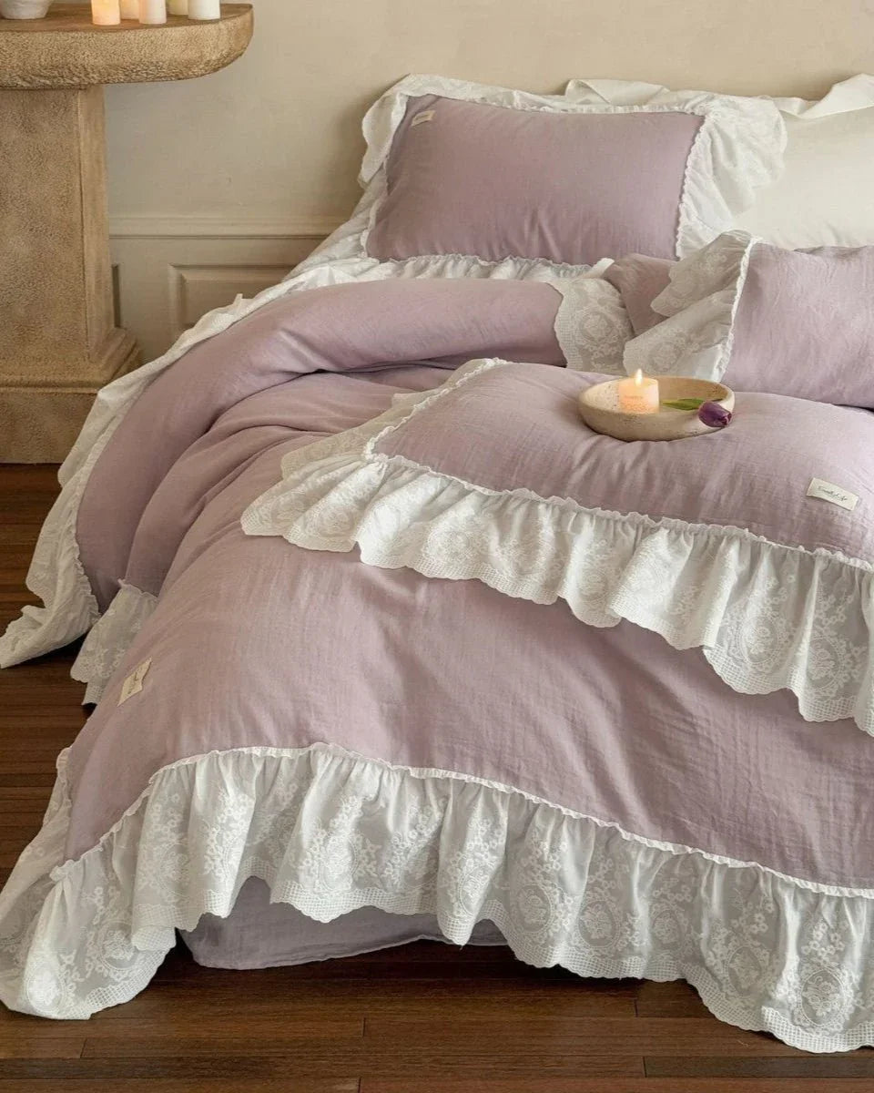 Macaroon French Lace Ruffled Bedding Set / Cream Ever Lasting