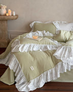 Macaroon French Lace Ruffled Bedding Set / Cream Ever Lasting