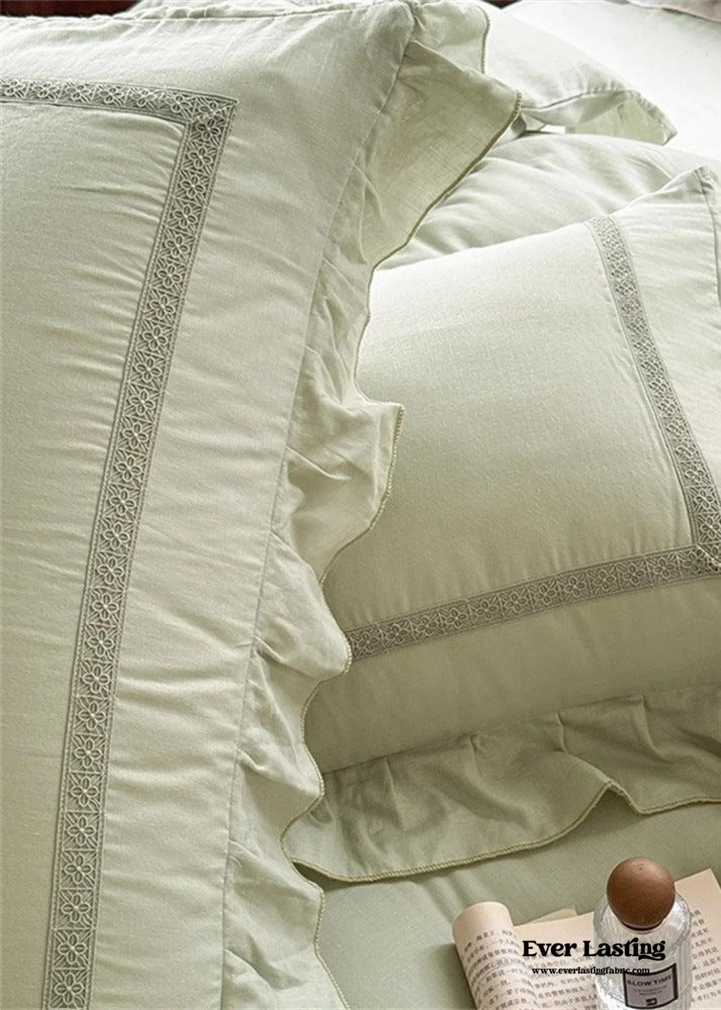 Madeleine Lace Double Gauze Ruffle Bedding Set / Brown Ever Lasting