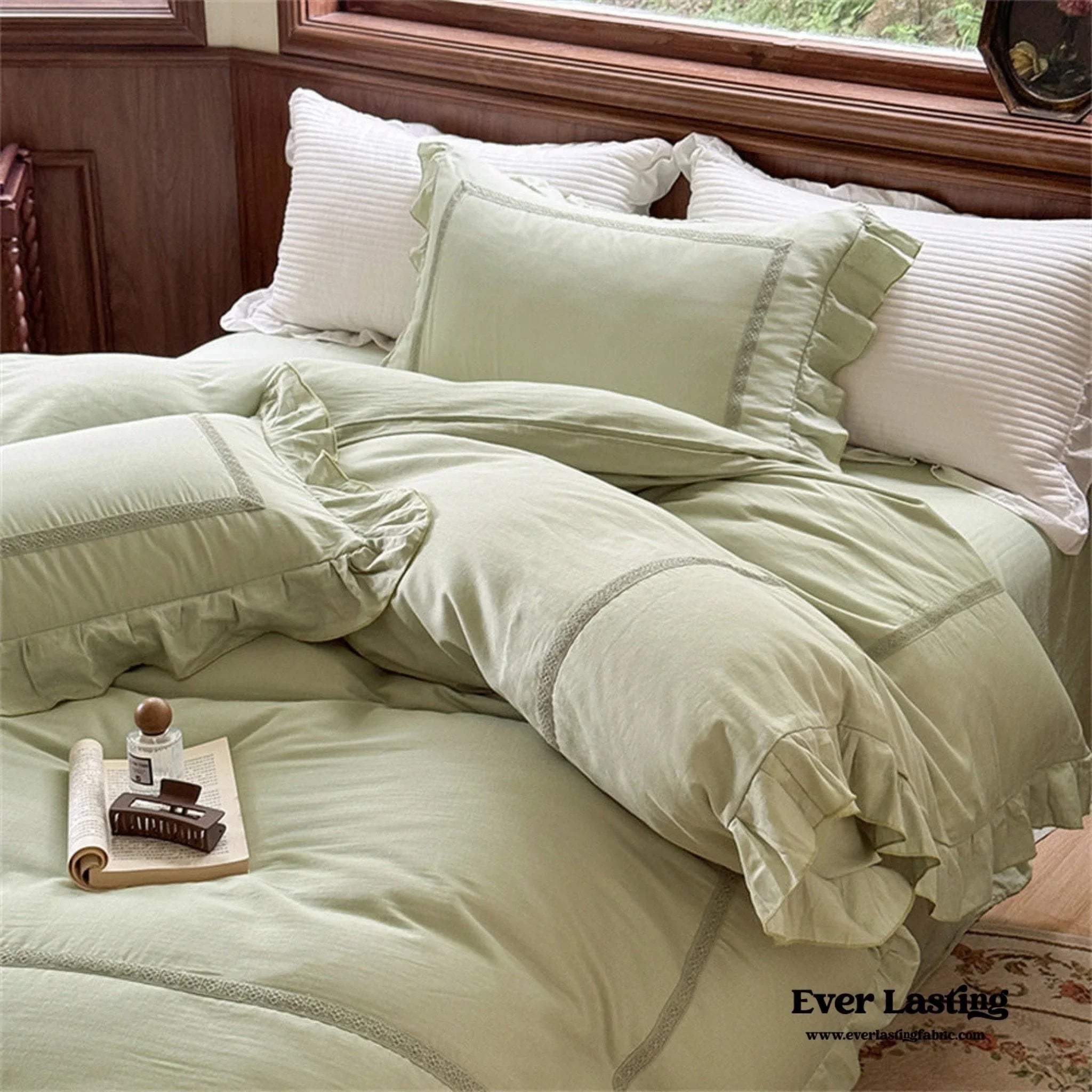 Madeleine Lace Double Gauze Ruffle Bedding Set / Brown Ever Lasting