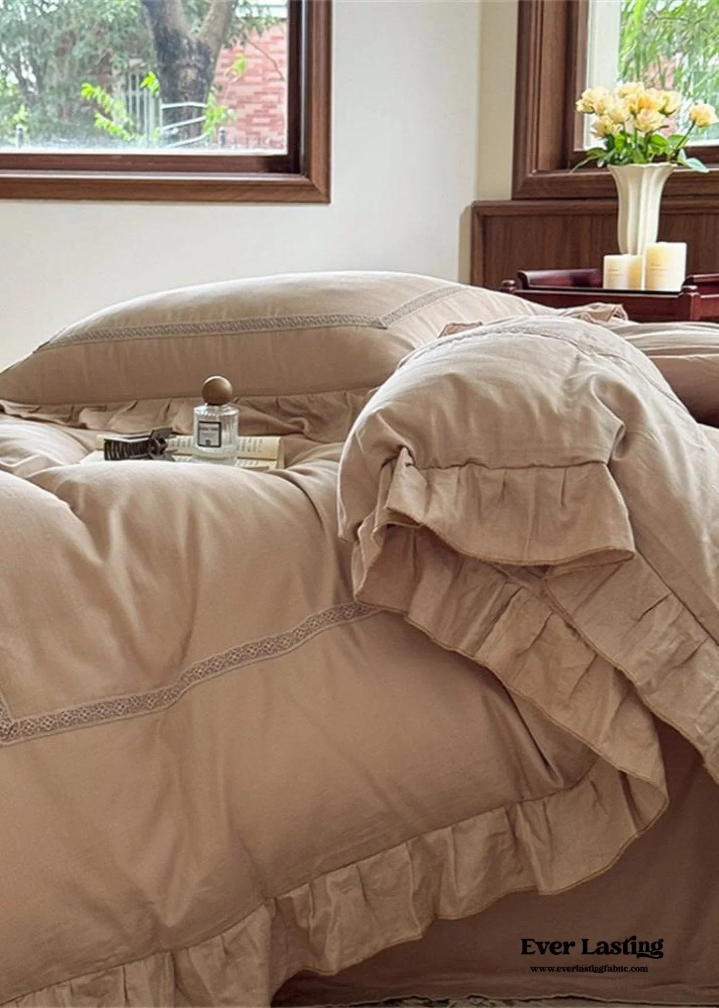 Madeleine Lace Double Gauze Ruffle Bedding Set / Brown Ever Lasting
